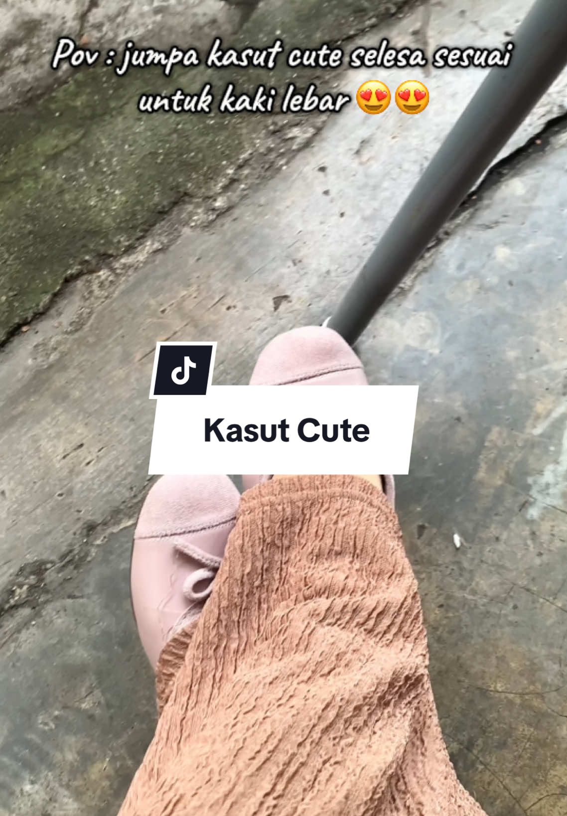 Dah la cute..kaki lebar pakai pon selesa taw #kasutviral #kasutcantik #flatshoes #shoes 