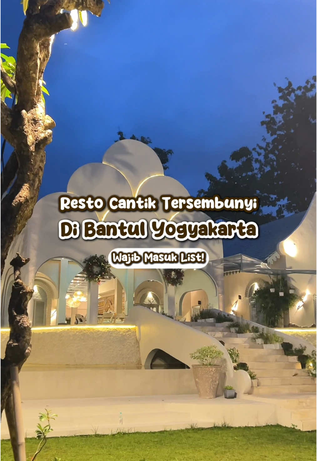 Resto baru tersembunyi di Bantul, Jogja. Tempatnya cantik dan family friendly. Menunya juga variatif dan enak-enak. Wajib masuk list Jogja kamu. Lokasinya di akhir video✨ #champa #champajogja #champaresto #maindijogja #kulinerjogja #jogjafood #jogja #Yogyakarta #makandijogja #restojogja #inidijogja #seputaranyogyakarta #jelajahindonesia #jelajahjogja #TTPetualangPro 