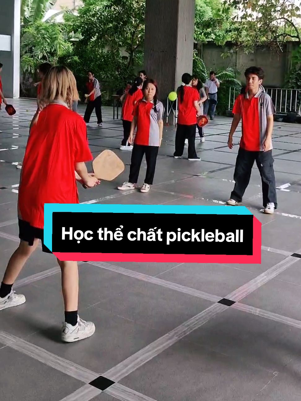 +1 học phần thể trất mang tên "PICKLEBALL" #UAH #daihockientructphcm #pickleball #hocvuivuihoc #sinhvien #architecturestudent #khongvuotmucpickleball@dophuquiofficial