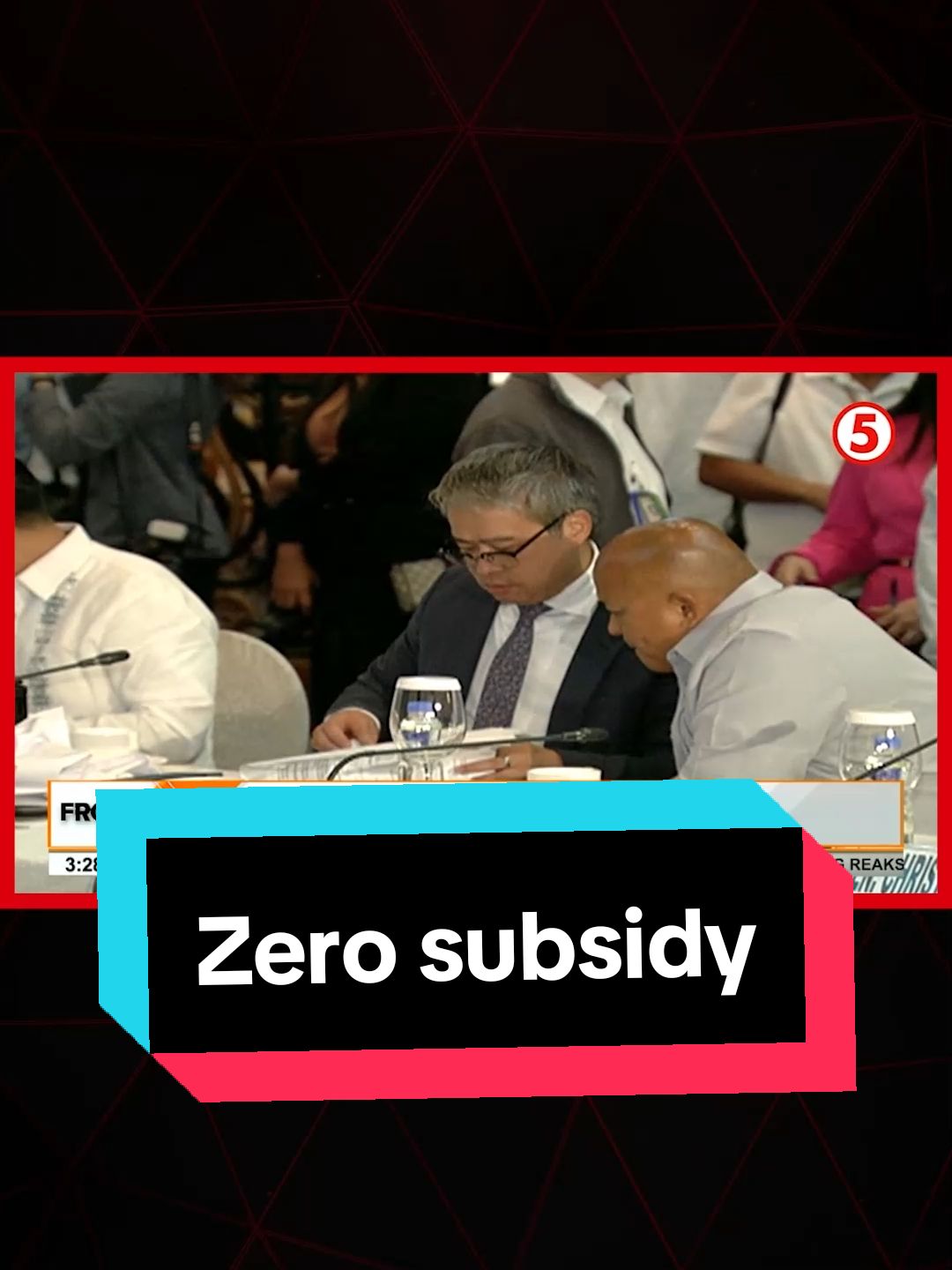 Dinepensahan ni Senate Pres. #ChizEscudero ang naging desisyon ng bicameral committee na huwag ibigay ang P74 bilyon na subsidiya sa #PhilHealth. Aniya, mayroon pang P600 bilyong reserve funds ang state health insurer. #News5 #FrontlineExpress #BreakingNewsPH 