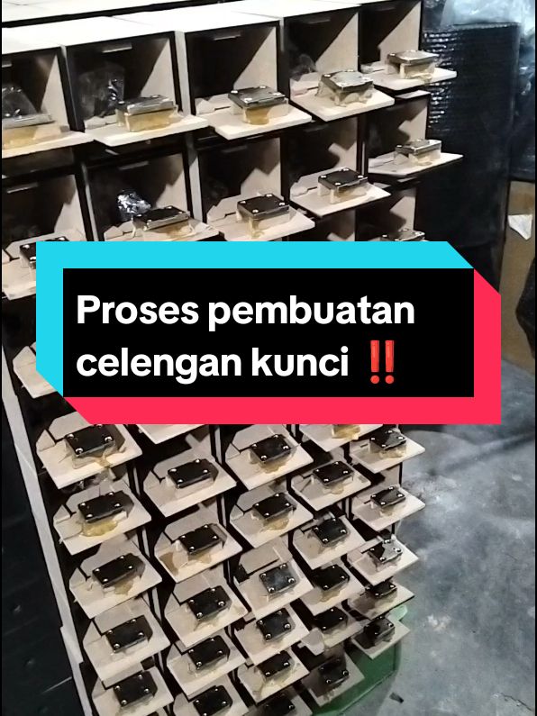 untuk celengan kunci kita produksi sendiri yaa 🥰  #guncang1212 #fyp #celengan 