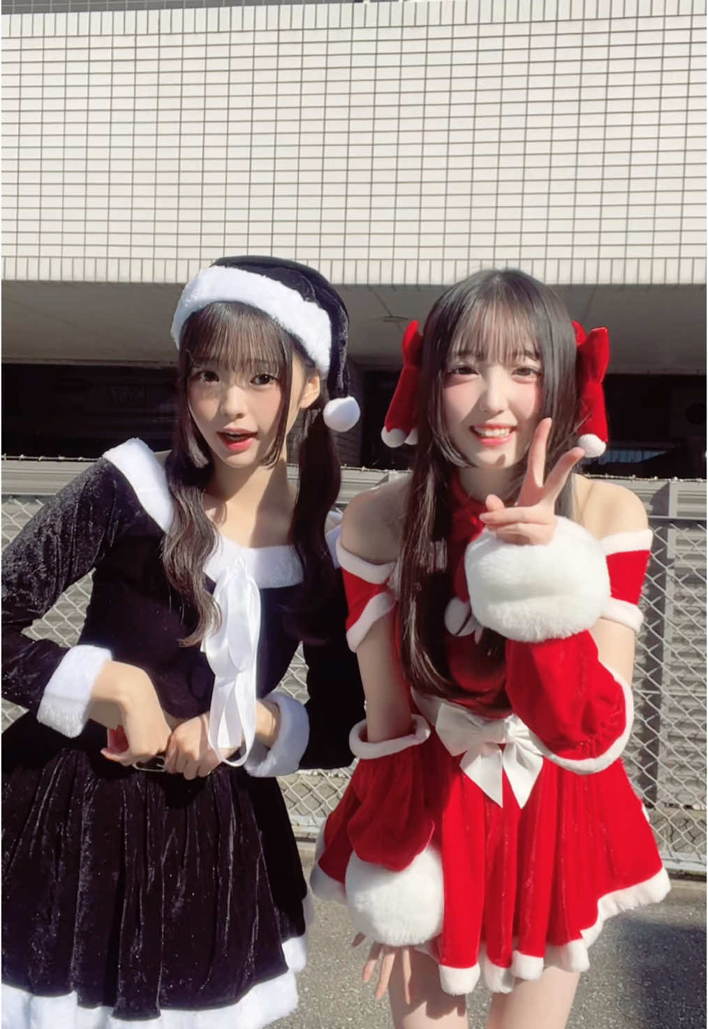 ブラックサンタさんと赤サンタ🎅#福岡#サンタコス 