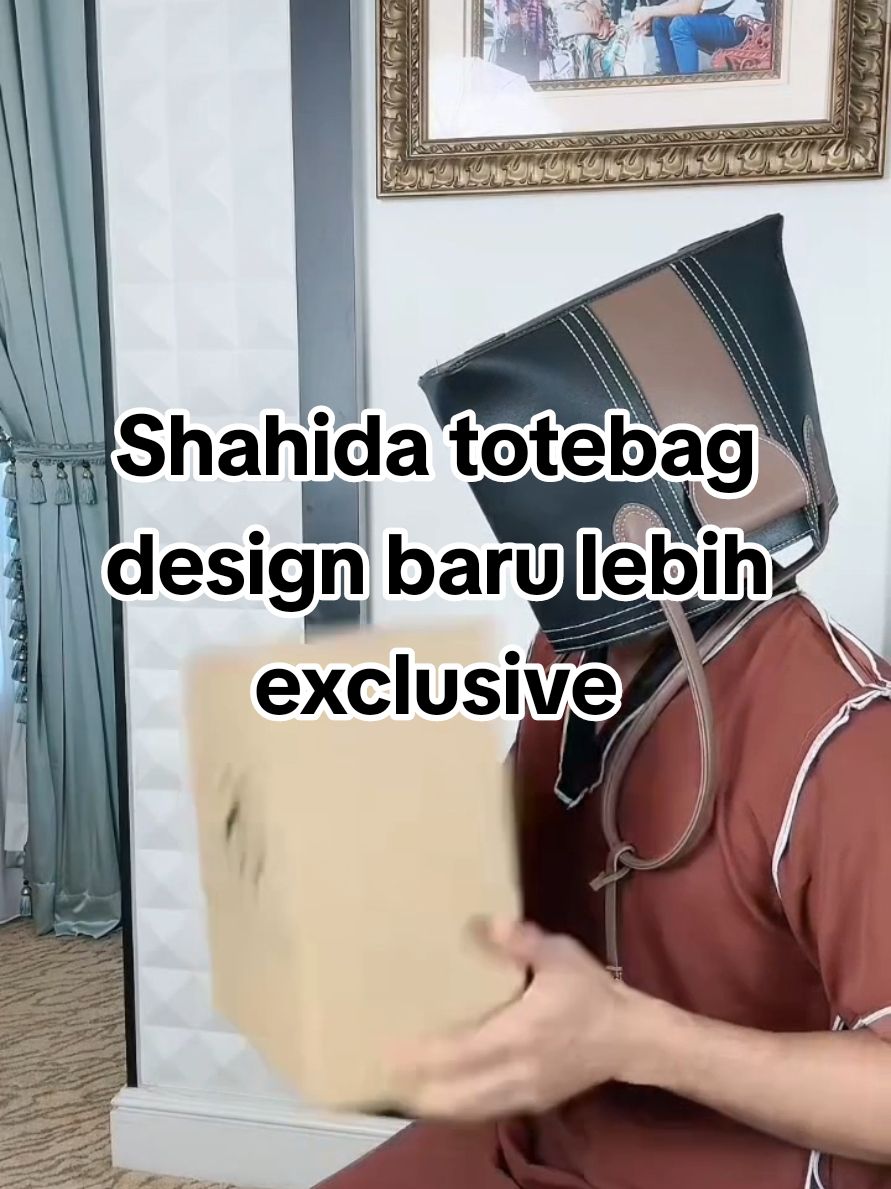 Exclusive design mewah!! Totebag Shahida pu leather premium  #totebag #begmurah #begviral #bag #beg #dherbs #puleather #beggalas #shoulderbag #begtangan #handbags #handbagtiktok 