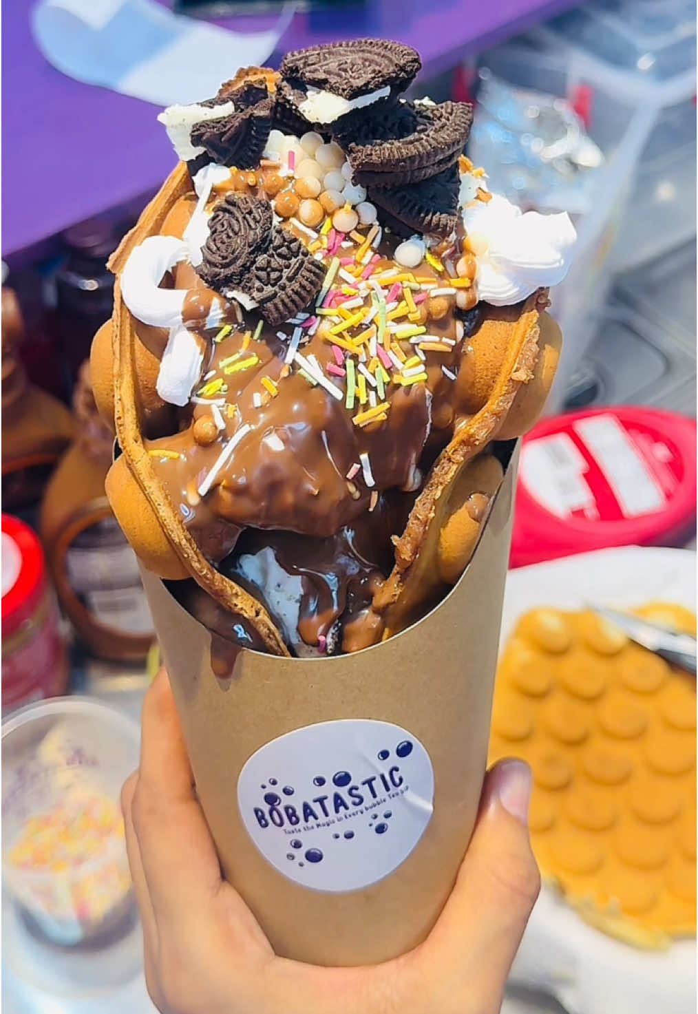 Adi le magac u yeel alabtaan.  #boba #tea #banadir #bobatastic #waffle #nutella #mogafyp #macmacaan 