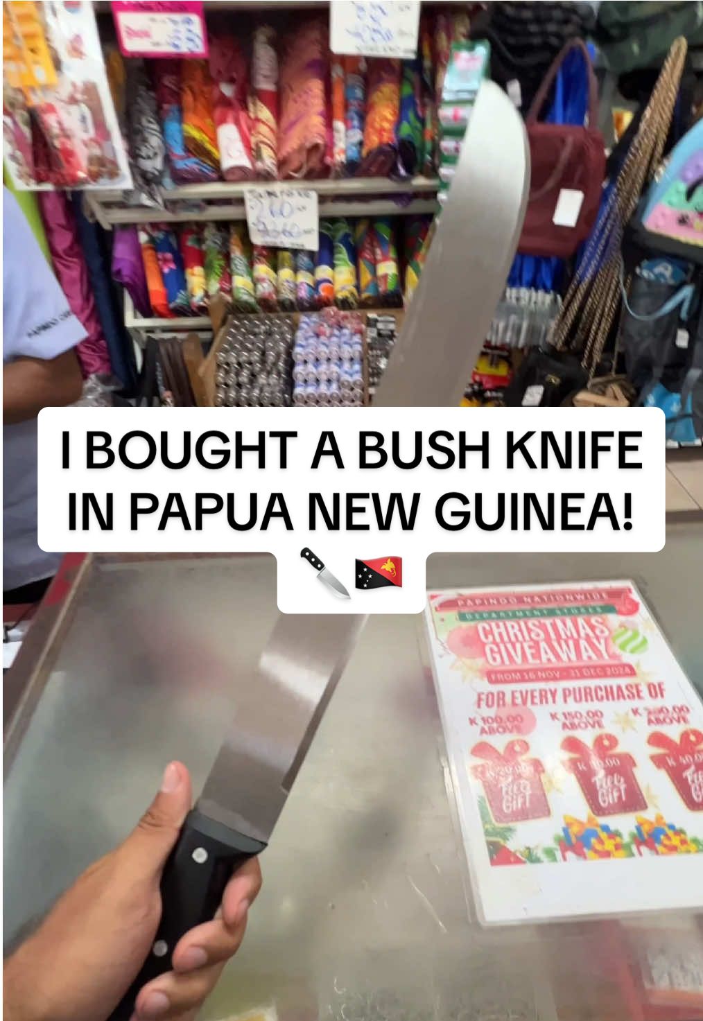 🇵🇬 After seeing how many people walk around with bush knifes i thought it was only right to get one myself!  *DISCLAIMER* In papua new guinea it’s completely legal to buy, own & walk around with one of these 👀  #travel #traveltiktok #backpacking #png #pngtiktok #pngtiktok🇵🇬 #papua #papuatiktok #papuanewguinea #traveltok #viral #fyp #dnzhtravels 