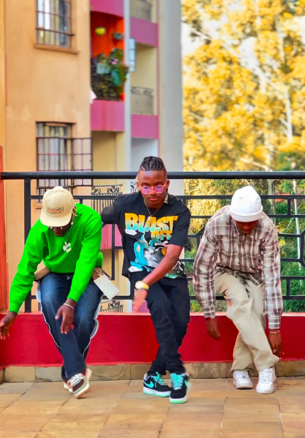 ZIMETUSHIKA HADI KWA MIGUU!🦵🏽👣😅 FT.@MIONDOKO MASTER🥋🇰🇪 & @M.J™ DC @👑VINNY👑 #beingceb #fyp 