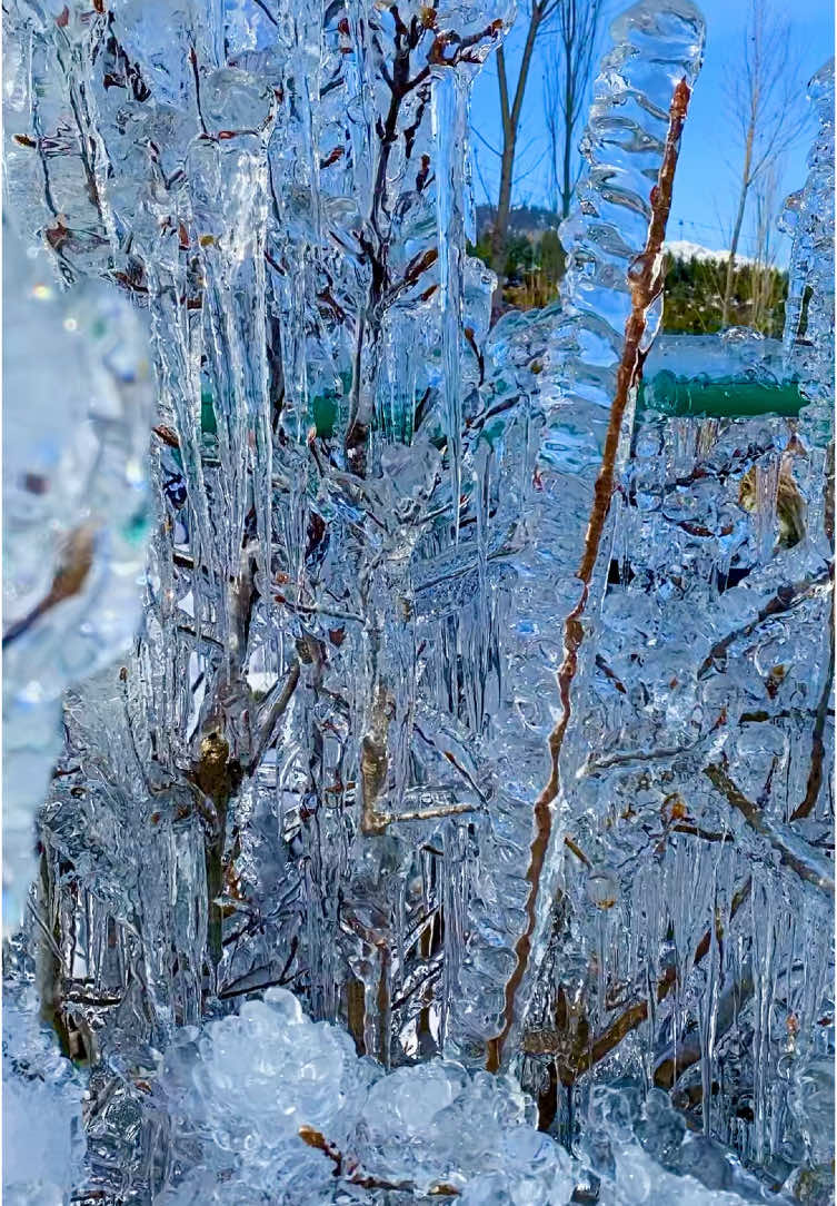 Amazing Crystal Snow Ice . Beauty Of Swat Valley In Winter Season . #foryou #tranding #F #swatvalley #pakistan #snowfall #discoverswat #viralvideos @Discover Swat @✨ 𝐒𝐭𝐮𝐧𝐧𝐢𝐧𝐠 𝐒𝐰𝐚𝐭 ꧂ @LeGrand Resorts Kalam @🎀 𝒜𝓈𝒽𝓇𝒶𝒻 𝓀𝒽𝒶𝓃 🎀 @Gaming Vortex 