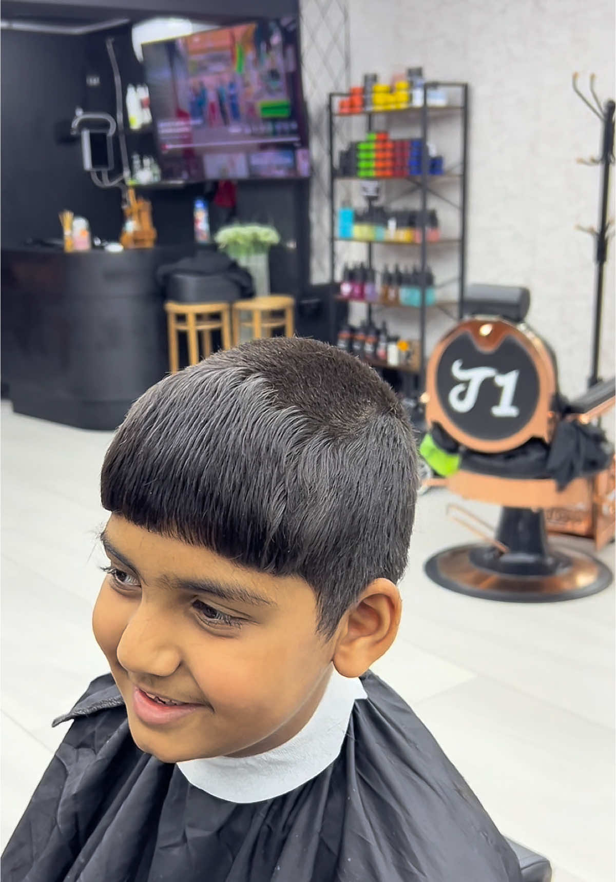 J1⭐️ Pro Barber 💈🇬🇧 Open7days    733 Northfield, Birmingham B31 2NG_💫 0121 714 7082  DM me for a private haircut🏠✂️ #barber #shop #hair #northfield #birmingham #unitedkingdom 