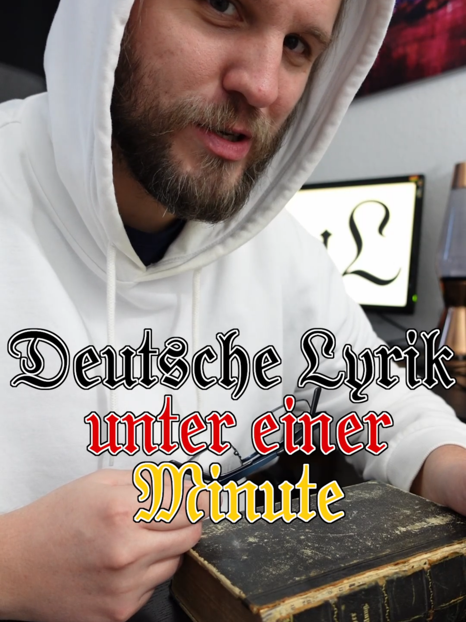 🇩🇪📖 unter 1 Minute!💪🏻 №36 #gedicht #deutsch #BookTok Für noch mehr deutsche Lyrik kommt auch auf meinen Youtube-Kanal. www.youtube.com/@RezniwLuL Buch: Deutscher Gedichte für höhere Schulen Erschienen: 1874 Vefasst von: Theodor Echtermeyer Verlag: Buchhandlung des Waisenhauses