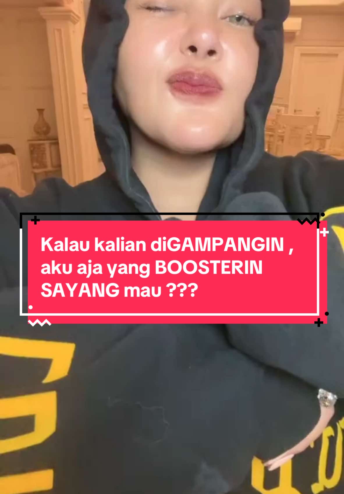 Yang sudah berlalu , yaudahlah sinilah aku aja yang #boosterin sayang . Mau ? #ShindySamuel #ShindyFioerla #fypage #dengangampangesampeanninggalsayang  