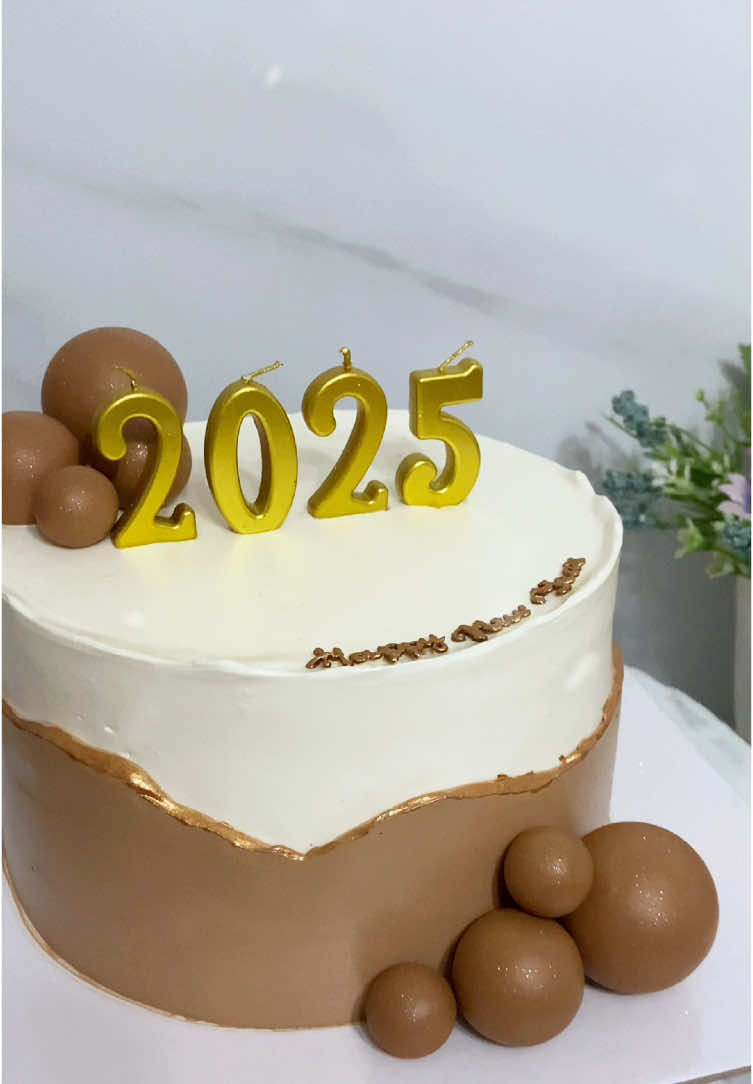 2025 is around the corner! 🤎 Following our own version of Mocha Mousse Pantone Color of the Year. Stay tuned for more details! Make sure to have this simple yet elegant cake in the table. ✨ #MochaMousse #pantone2025 #NewYear2025 #CakesPH #AntipoloCakes #fyppppppppppppppppppppppp #fyp #fypシ゚ 