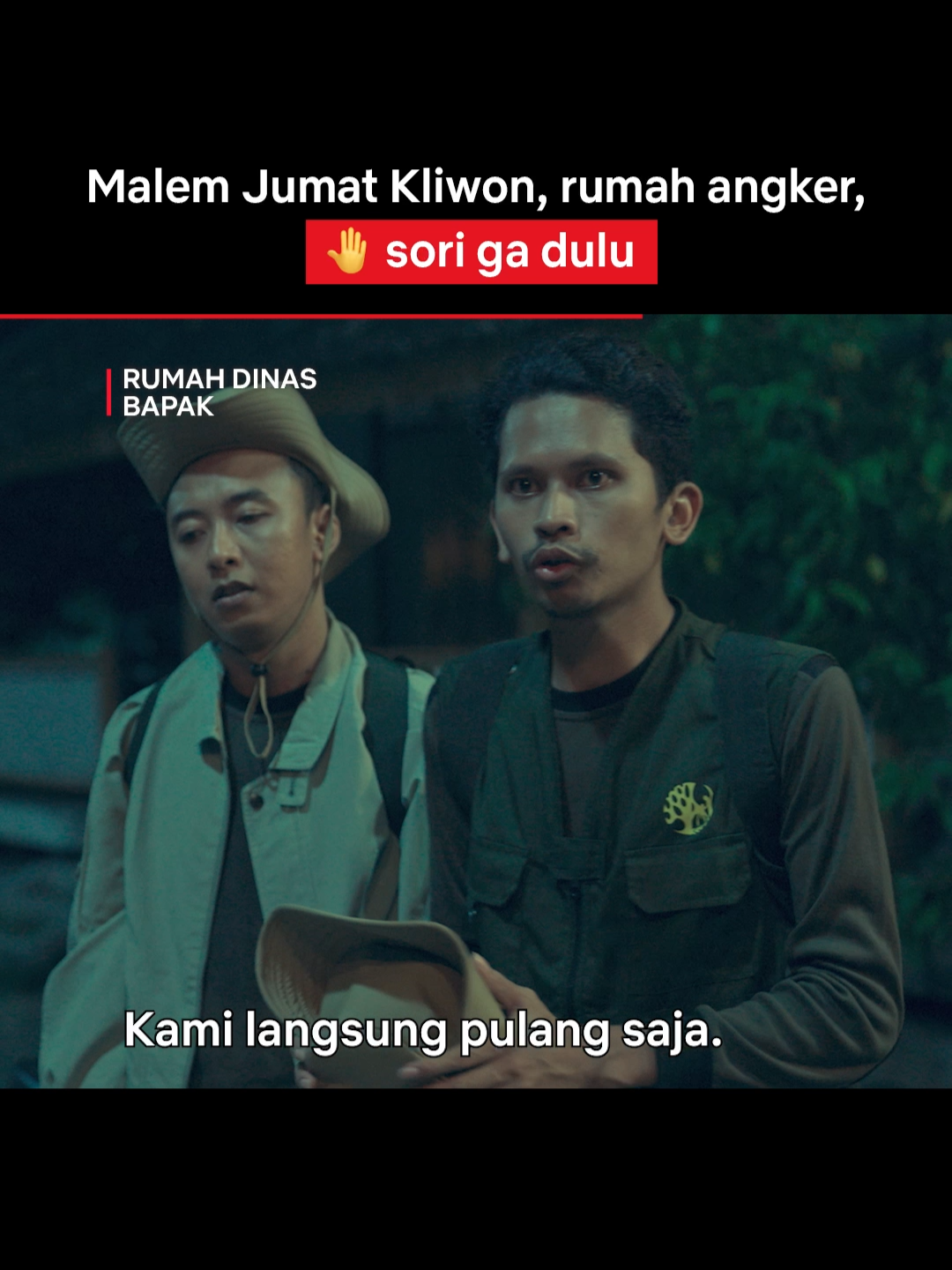 Mending nginep di rumah angker atau pulang sendirian di malem Jumat Kliwon? Film Rumah Dinas Bapak udah masuk Netflix! #SadanaAgung #FajarNugra #DoditMulyanto #RumahDinasBapak #NetflixIndonesia