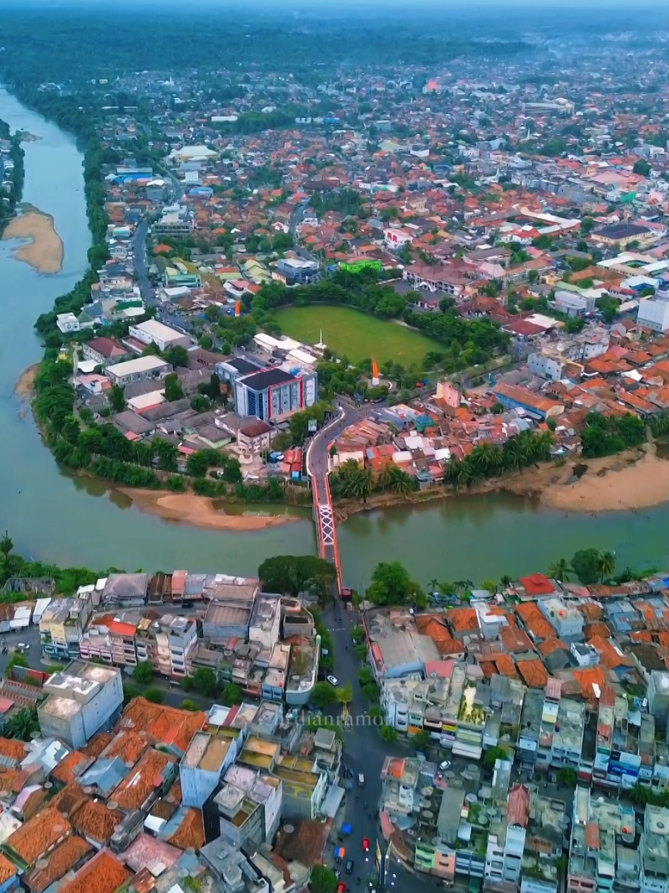 Baturaja 12 desember 2024. #baturaja #firdianramon #baturajadrone #dronebaturaja #swdrone_baturaja #sewadronebaturaja #baturajatiktok #fyppppppppppppppppppppppp 