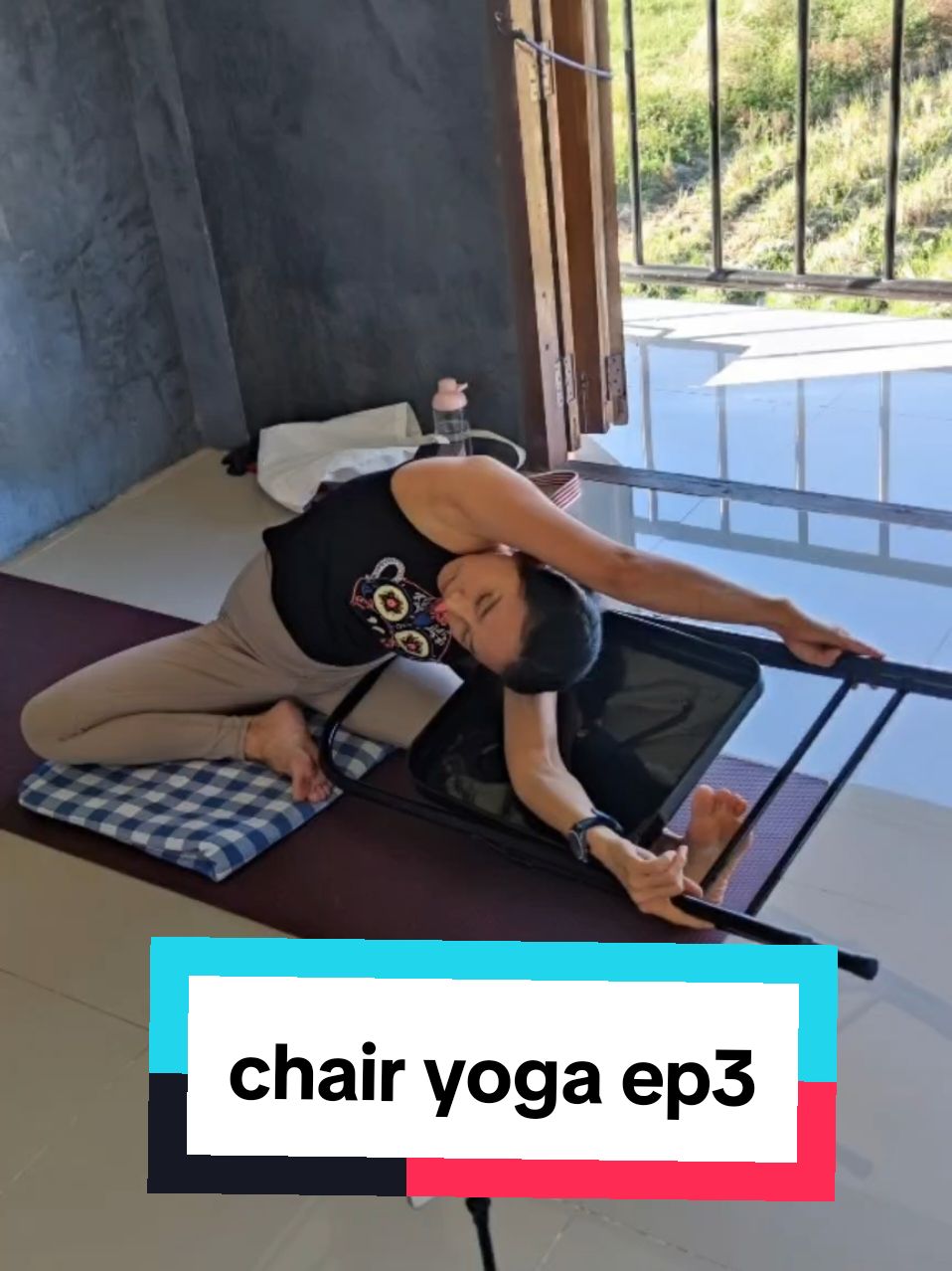 #yogaaddict #chairyoga #yogaforall #yogagirl 