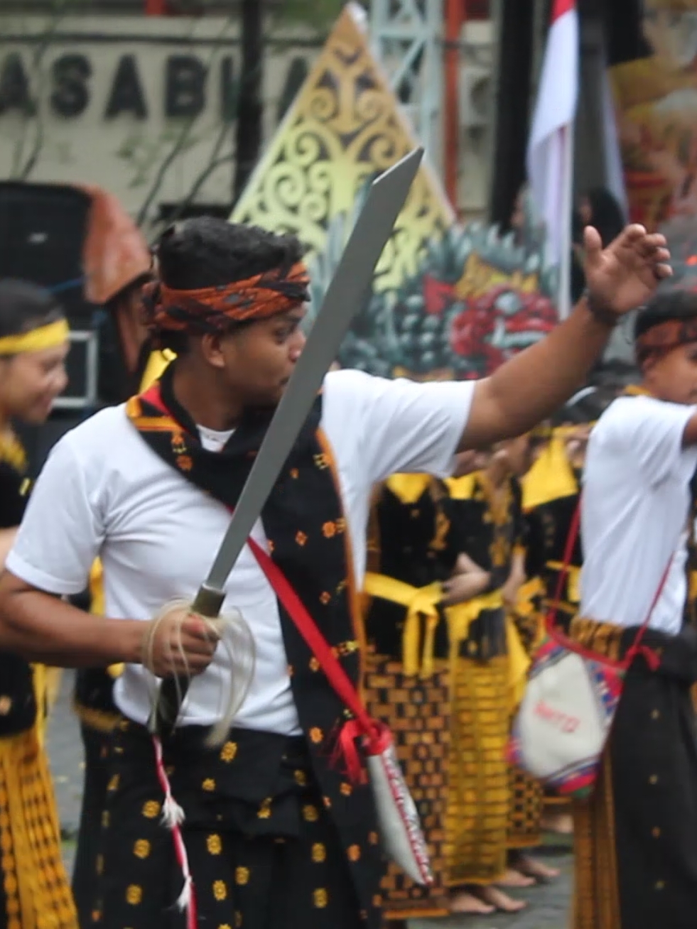 spesies 12/12/24  Parade Budaya  Bebi Jedhe Nagekeo dibawakan oleh Mahasiswa Ikatan Keluarga Besar Nagekeo Kanjuruhan#nagekeo_ntt #boawaenagekeo #nangaroro_flores_nagekeo #mauponggonagekeo❤ #fyp #fyppppppppppppppppppppppp @LEXI♈️ @encilanga05 @nagekeo_update 