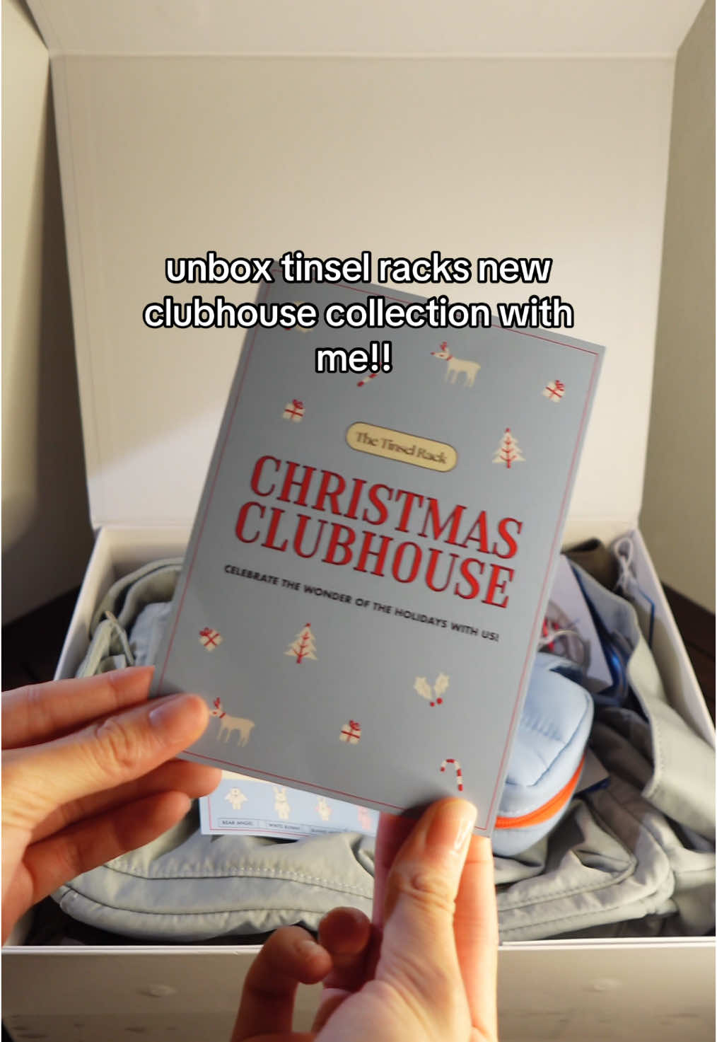 unbox @The Tinsel Rack ‘s Christmas Clubhouse Collection~~~ if you cant already tell im obsessed HAHAH 🫶🏻 the new tofu pouch and the new clubhouse bag colours are adorable, plus you can customize your own clubhouse keychain with every purchase!!  #tinselrack #ttr #thetinselrack #christmasgiftideas #unibags #singapore #sgtiktok 