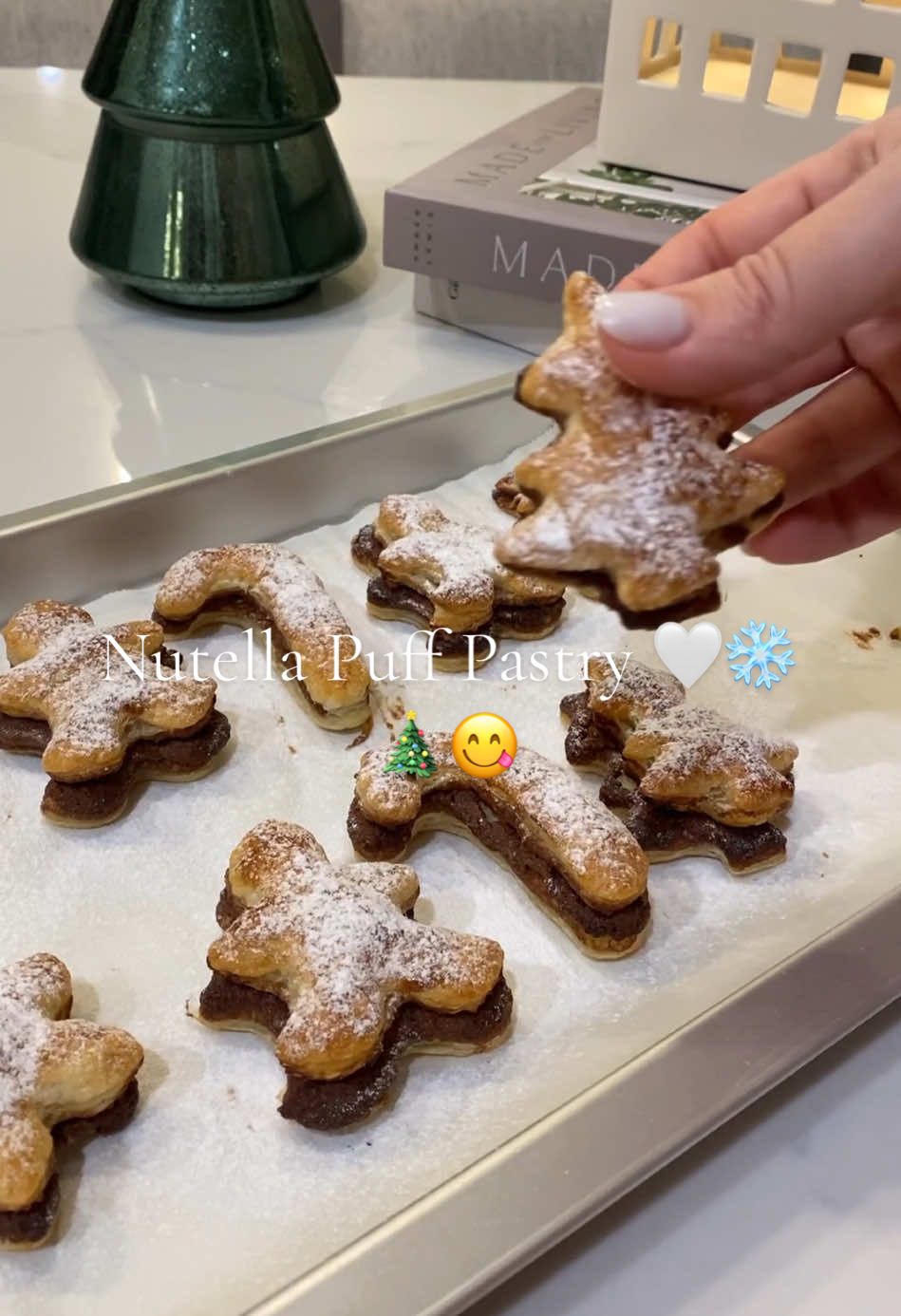 Nutella Puff Pastry😋🤍 #puffpastry #christmas #holidayseason #christmasdessert #holidaybaking #baking #christmasrecipe # #howto #nutella#asmr 