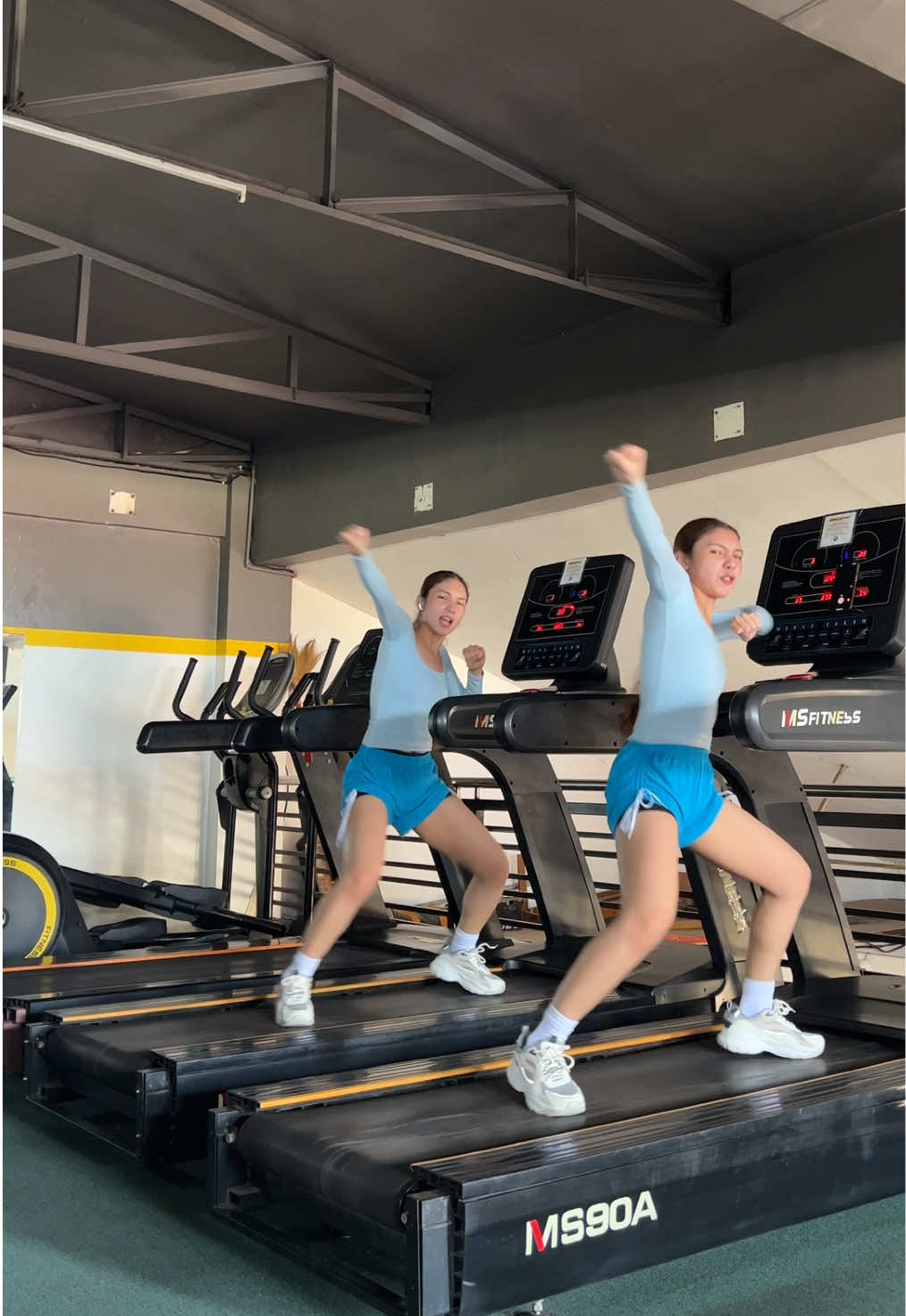 Treadmill dances are back!!! 🔥 @nivslifestyle00  #kittyandkakai #kakaialmeda #kittyalmeda #fyp #tiktokph #twins #fypシ #trend #treadmill #treadmilldance 