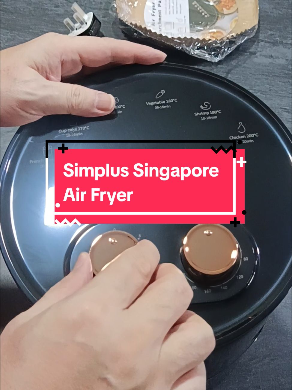 Simplus Air Fryer 4L Mini Knob Control 1300W 30min Preset Timer 80-200℃ Temperature Control #airfryer #kitchengadgets #fyp #cookware #simplus #kitchen #foryou #TikTokMadeMeBuyIt #rookiet #tiktokshoplifestyle #tiktokshopsgsale #tiktokshopsg #weeklywedrush #createtowin #tiktoksingapore #sgbrandweek 