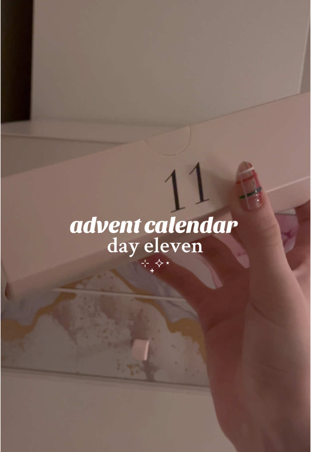 opening the @glossyboxuk advent calendar, day eleven!! I absolutely LOVE @aveenoukire products, so I was so so happy to open this one yesterday! 🥹🎁  #christmas2024 #christmas #glossybox #glossyboxadventcalender #aveeno #adventcalendaropening #adventcalender #SelfCare 