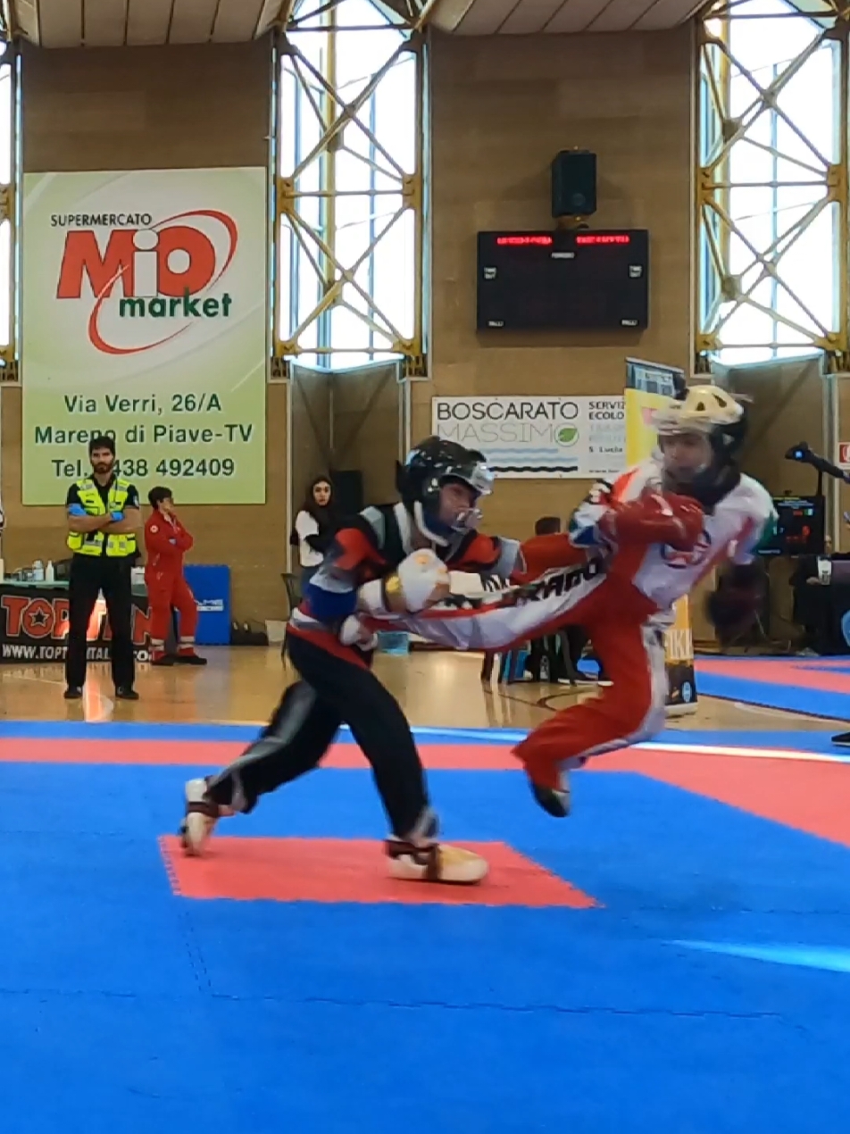 VALERIO 💪🥰👊 @TOP TEN  #hmditalia #kickboxing #wakokickboxing #wako #fighter #combattimento #pointfighting #fighting #training #martialarts #competition #gara #lightcontact #worldcup #worldchampionship 