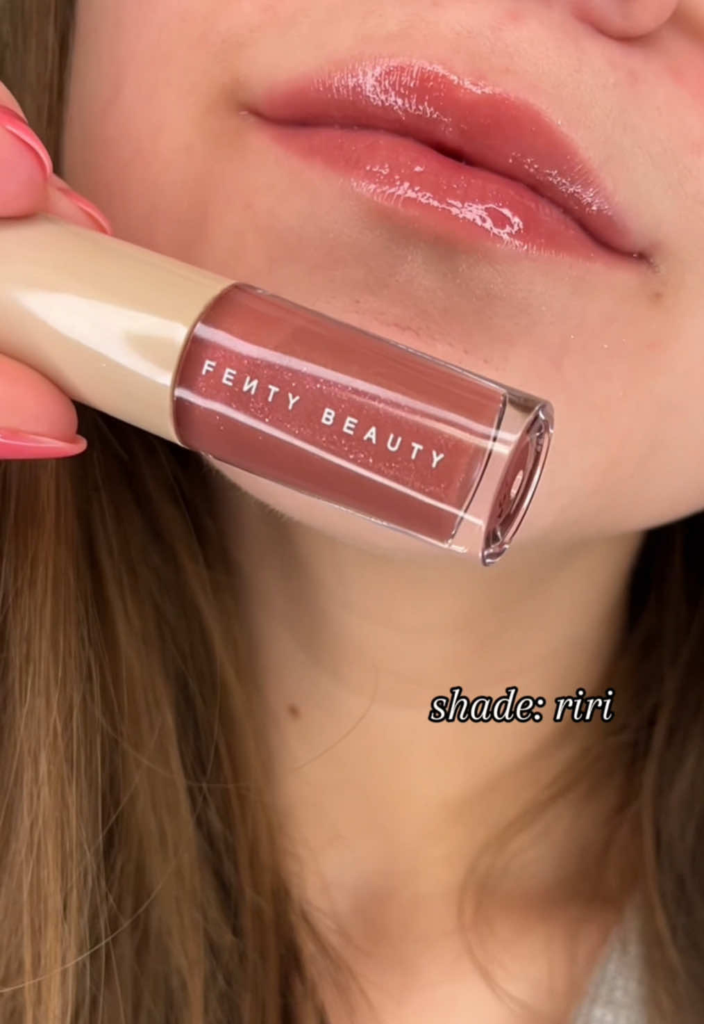ily @Fenty Beauty 😍😩👏 #fentybeauty #glossbomb #lipgloss #beauty 