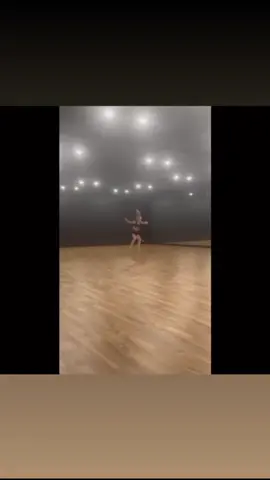 Work hard train hard ❤️ #freestyle #training #dance #fast #machine #killingit #studiotime #Love #passion #memories 💃🏻