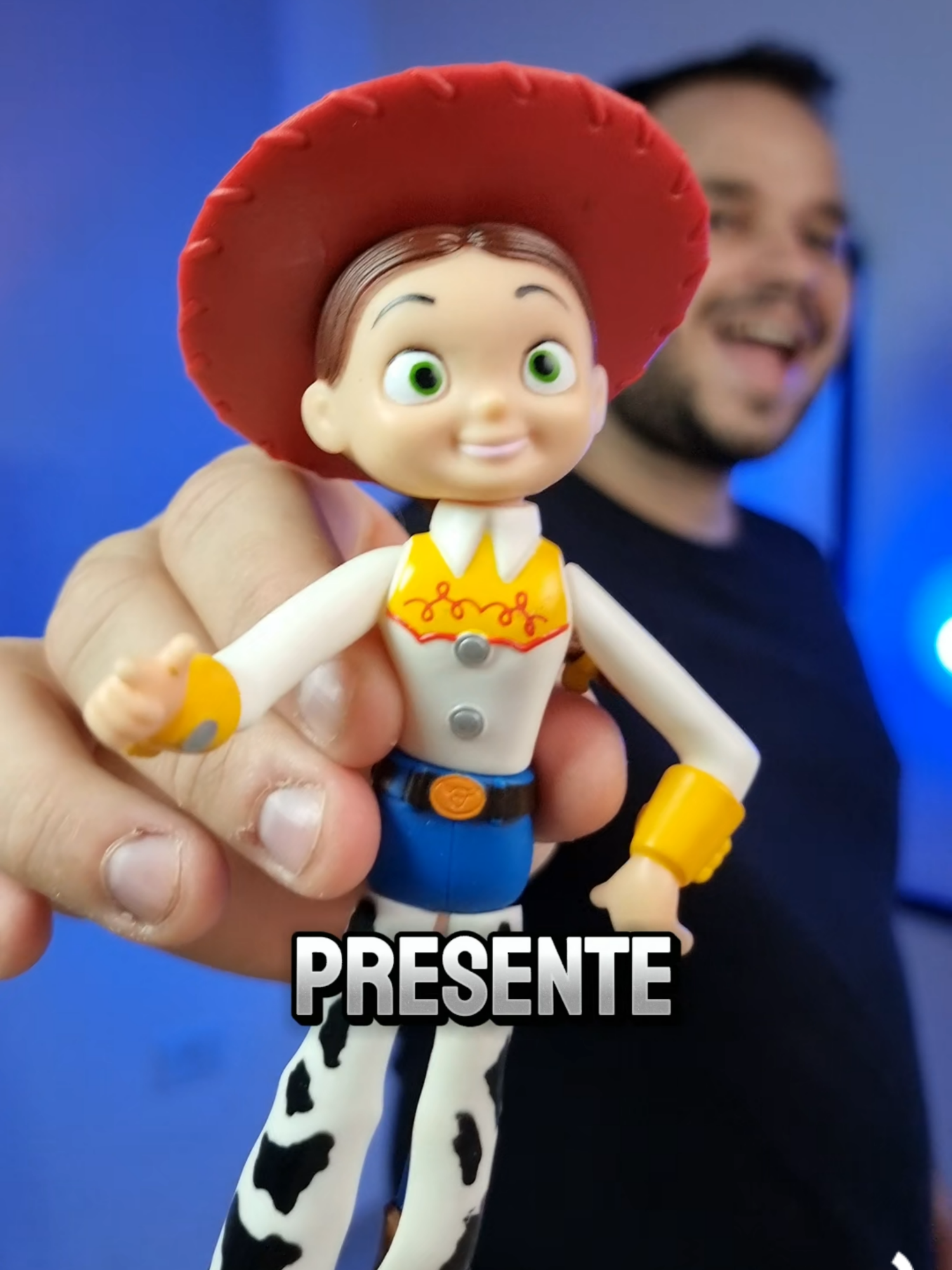 Comprei a Boneca da Jessie do Toy Story da Disney #disney #pixar #toystory #achadinhos #brinquedos #jessie#viralvideos#achadinho#fyyyyyyyyyyyyyyyy Gostou? Nos mande uma mensagem que enviamos o link do anuncio :)