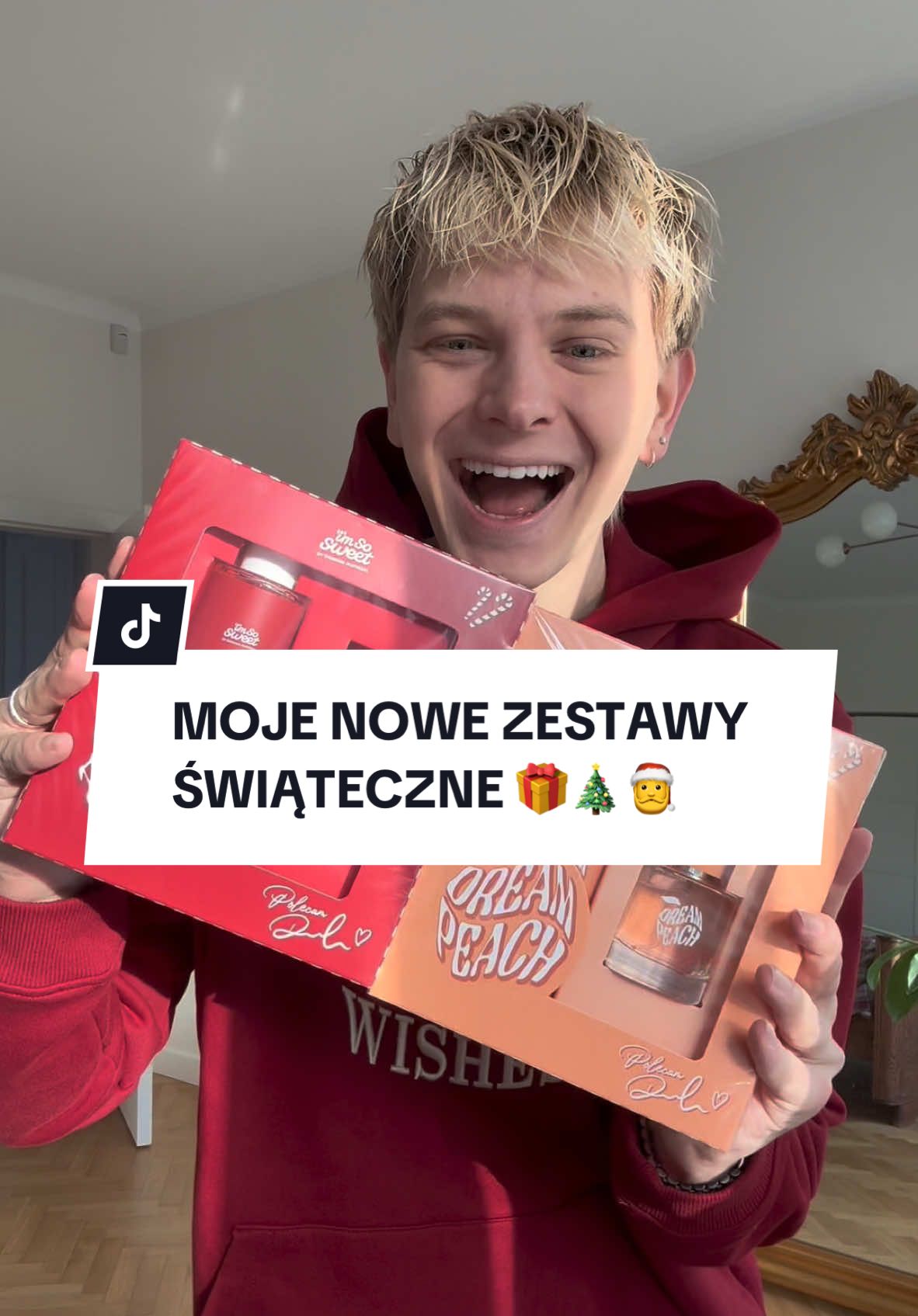 MAMY TO!!😍🎄🎁 moje nowe ZESTAWY ŚWIĄTECZNE ✨🎁🍎🍑 dostępne już od dziś w Biedronce za 32.99 zł!😍🎅🎄zestawy zawierają wodę perfumowaną o pojemności 50 ml oraz żel do mycia ciała o pojemności 200 ml!😱 DWA NOWE, LIMITOWANE ZAPACHY:  🍎 CRISP APPLE 🍎 oraz 🍑 DREAM PEACH 🍑 dajcie znać, który wybieracie i jak Wam się podobają?!!😍🎅🎄