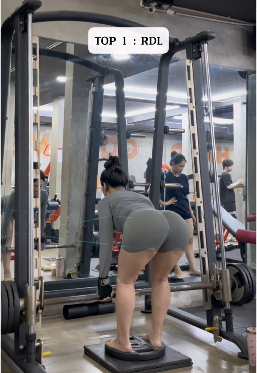 Ba đồ iu legday 🥲 #gym #gymmotivation #rdl #gymrat #🍑 #legday #gymgirl 