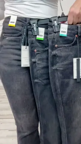 They’re also a beautiful tummy control and a very soft denim. These are going to ship directly from Houston, Texas.re extremely soft and just really a fantastic pair of jeans. They’re going to ship directly from Houston, Texas.