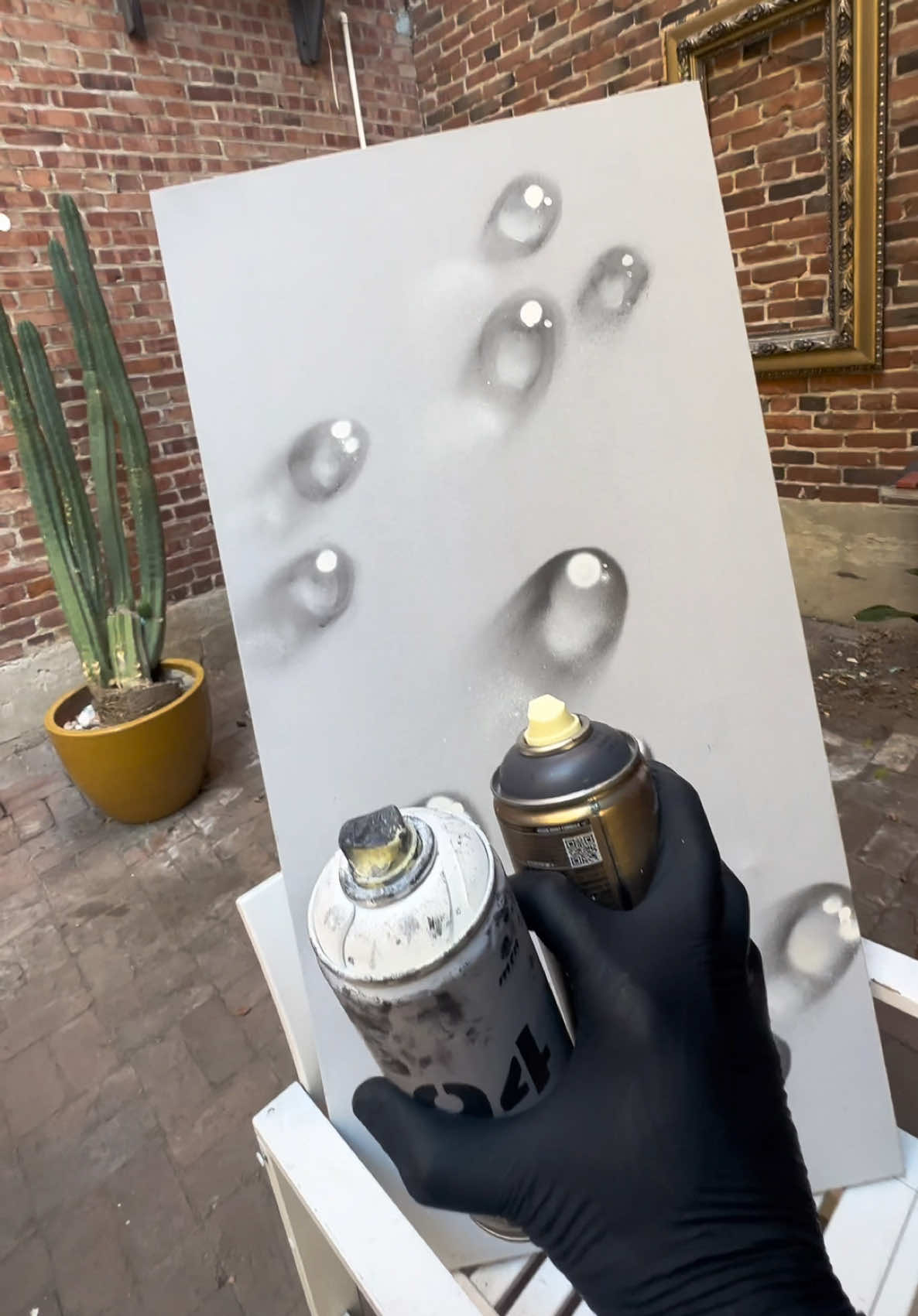 HOW TO PAINT WATER DROPS WITH SPRAYPAINT… #paint #painting #art #waterdrops #spraypaint #mtncolors #montanacans #howto #speedpainting #drawing #tipsandtricks #spraycanart 