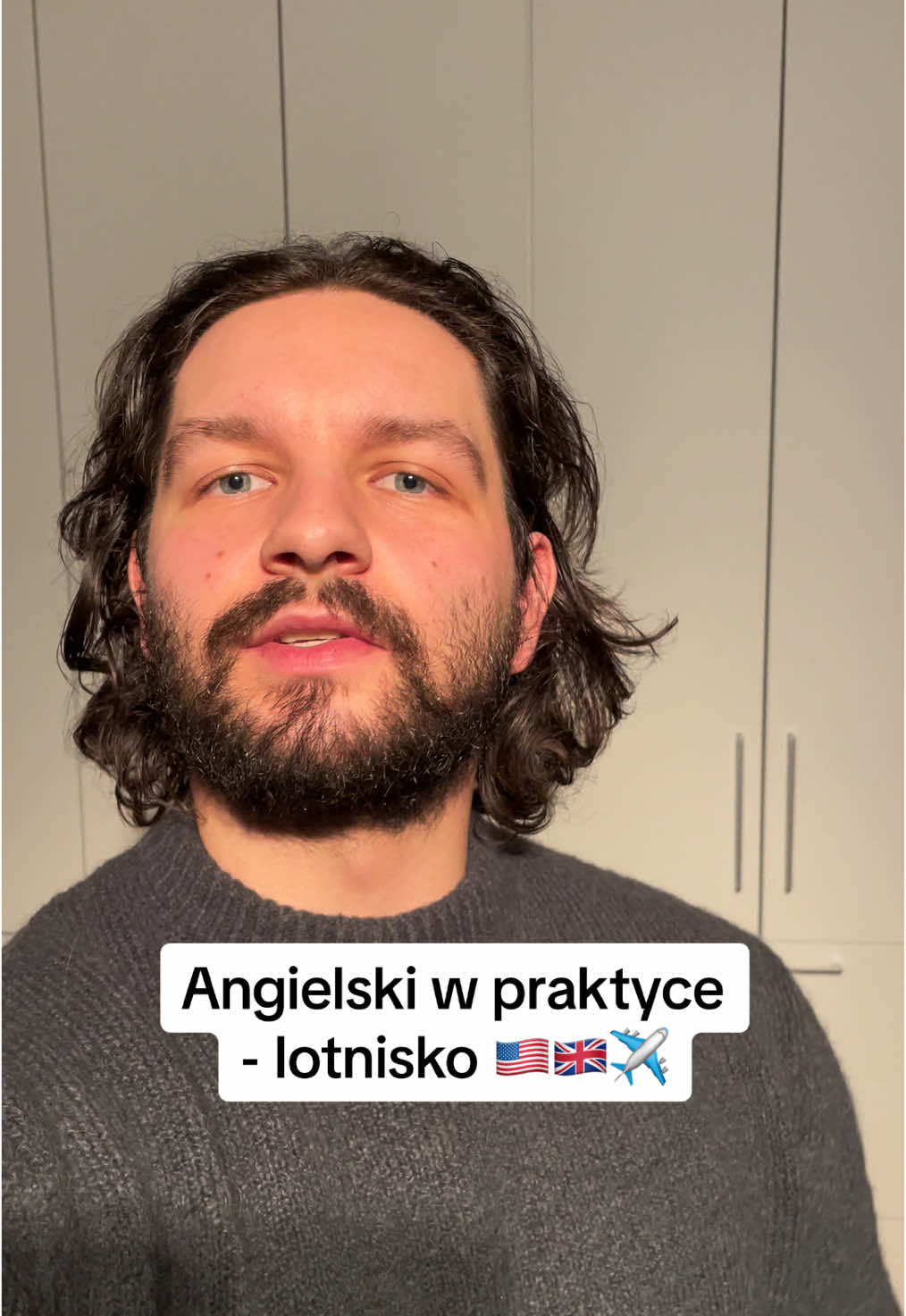 Pytania i odpowiedzi na lotnisku po angielski! 🇺🇸🇬🇧✈️ Ćwiczmy i rozwijajmy sie razem! 🤩  #jezykangielski#naukaangielskiego#angielskinatiktoku#edukacja#edutok#rozwojosobisty 