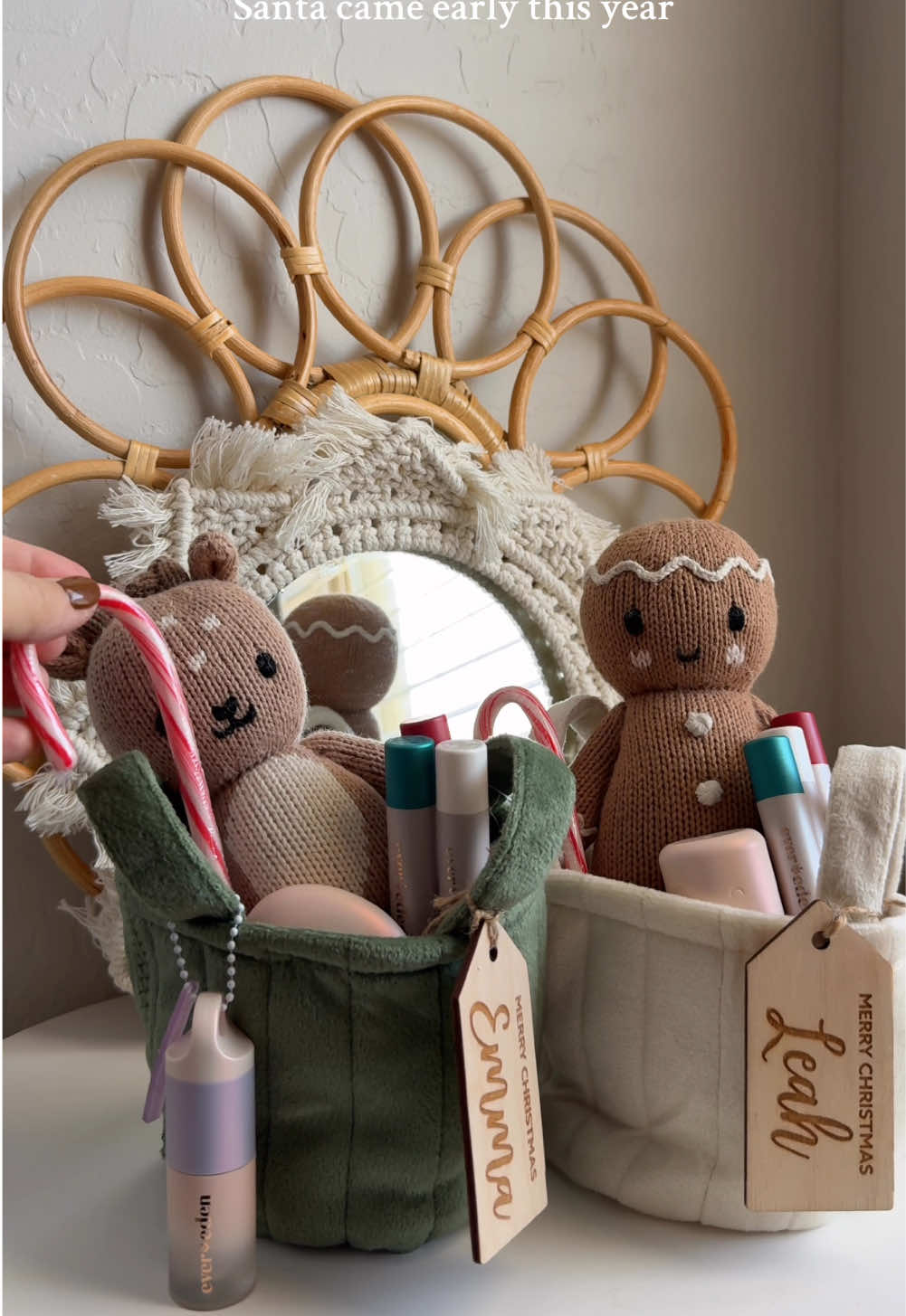 “Grown up” burr basket ideas ❄️🧸☃️ #burrbasket #kidschristmasgifts #skincareforbeginners #kidsskincareroutine #kidsskincare #sephorakids #everedenskincare #kidsburrbasket #stockingstuffers 