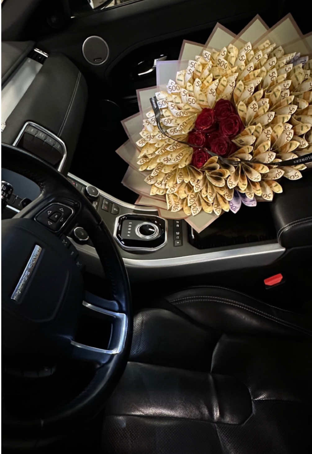 May love like this find you, Ameen! #florist #bukett #car #moneybouquet #fördig #forupageシ 