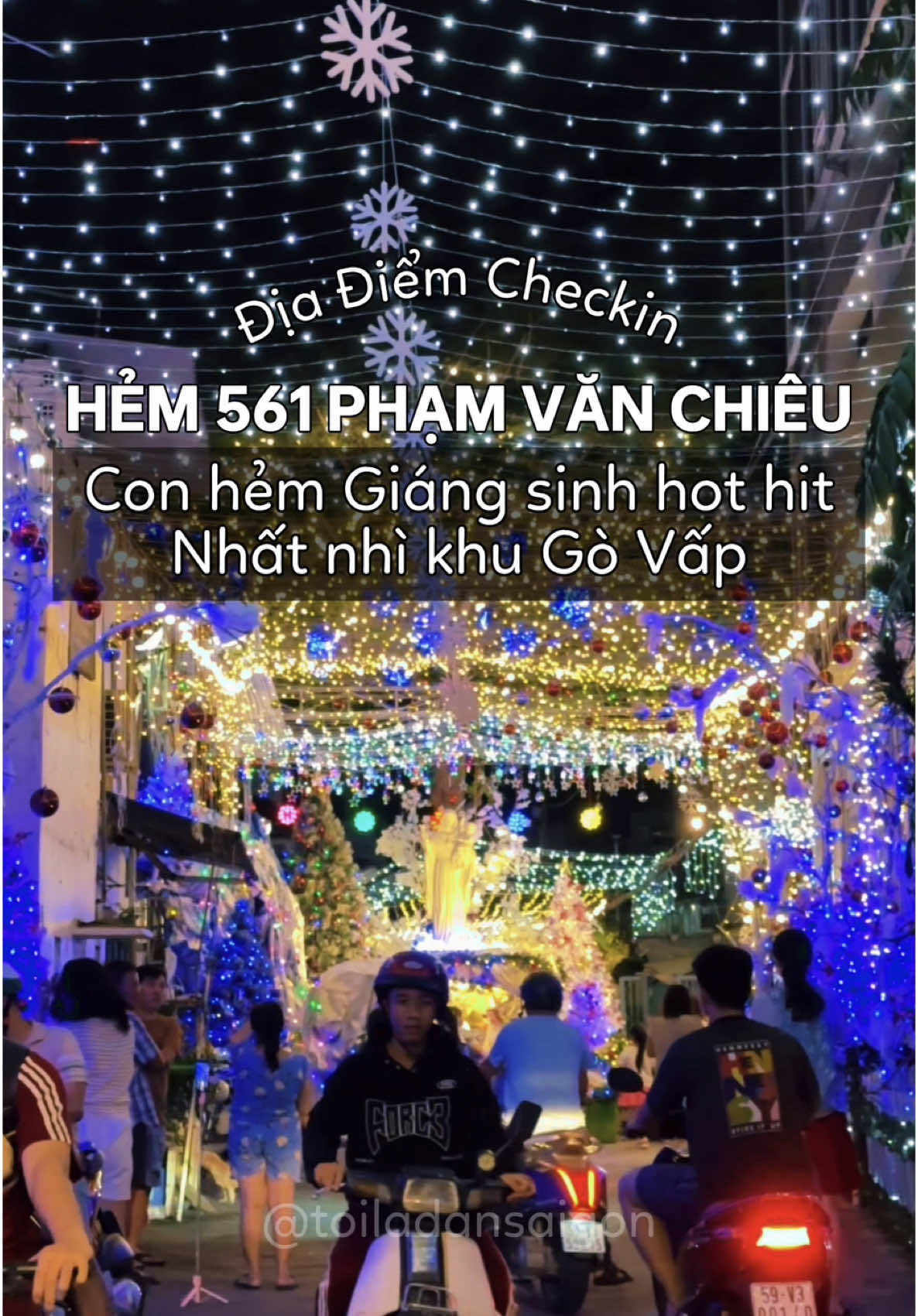 Hẻm 561 Phạm Văn Chiêu chưa bao giờ hết Hot mỗi dịp Giáng sinh 🥰✨ #checkingiangsinh #giangsinh #hem561phamvanchieu #xomdaogovap #diadiemcheckin #toiladansaigon #diadiemhot 