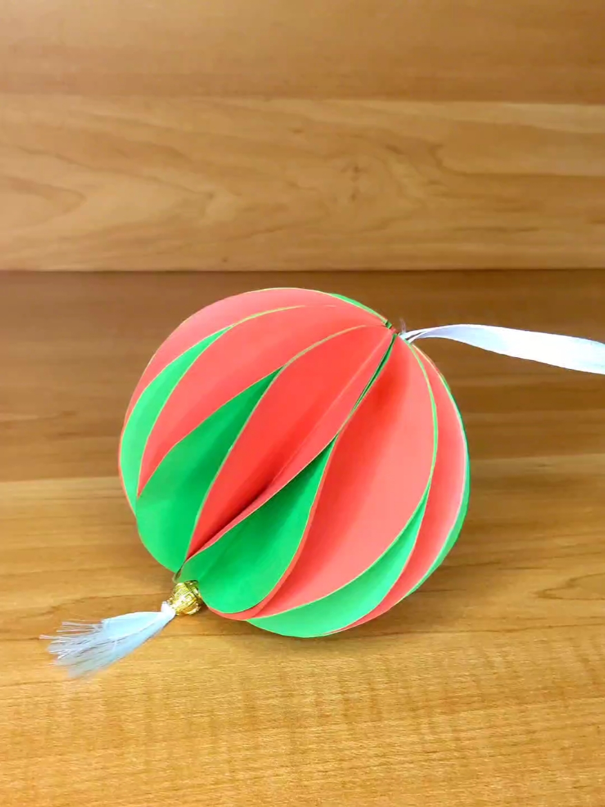 it's christmas season 🎅❄️🎄 decorate your house with these paper decorations ..  christmas decorations | easy christmas crafts | christmas paper decorations  #itsmepubudu #christmas #christmastree #christmasdecor #christmasdecorations #DIY #crafts #easy #handmade #fyp #foryoupage❤️❤️ #fypシ゚viral #MadeWithLove #papercraft #handmadechristmasdecor #paperdecorations 