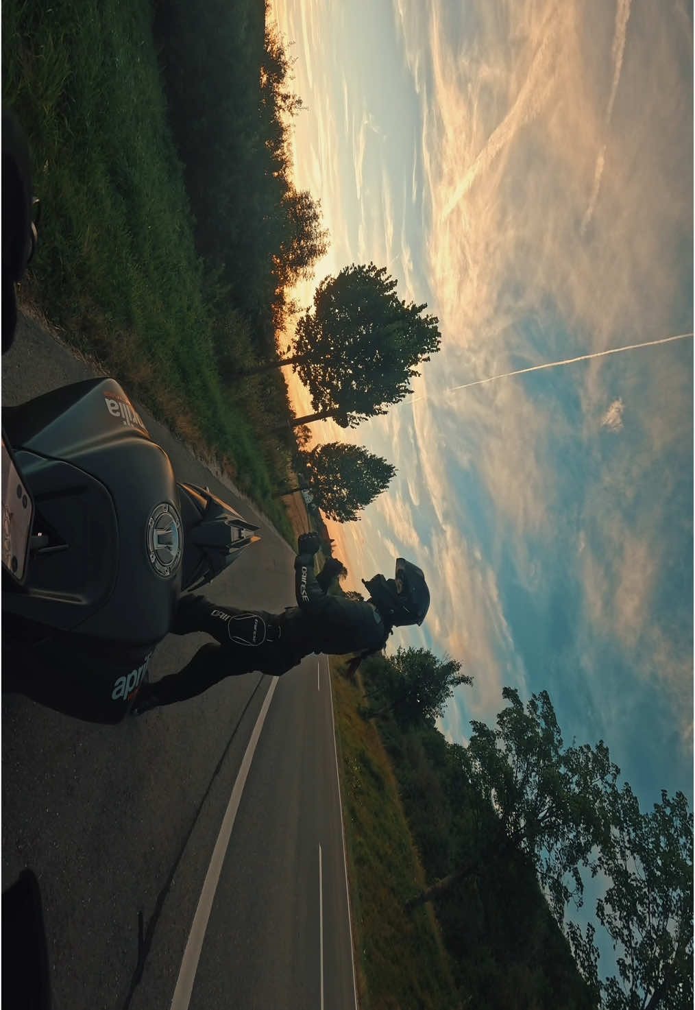 missing summer sm  #foryoupage #biker #biketok #fyp #rs660 #aprilia #bikelife #sunset #foryour 