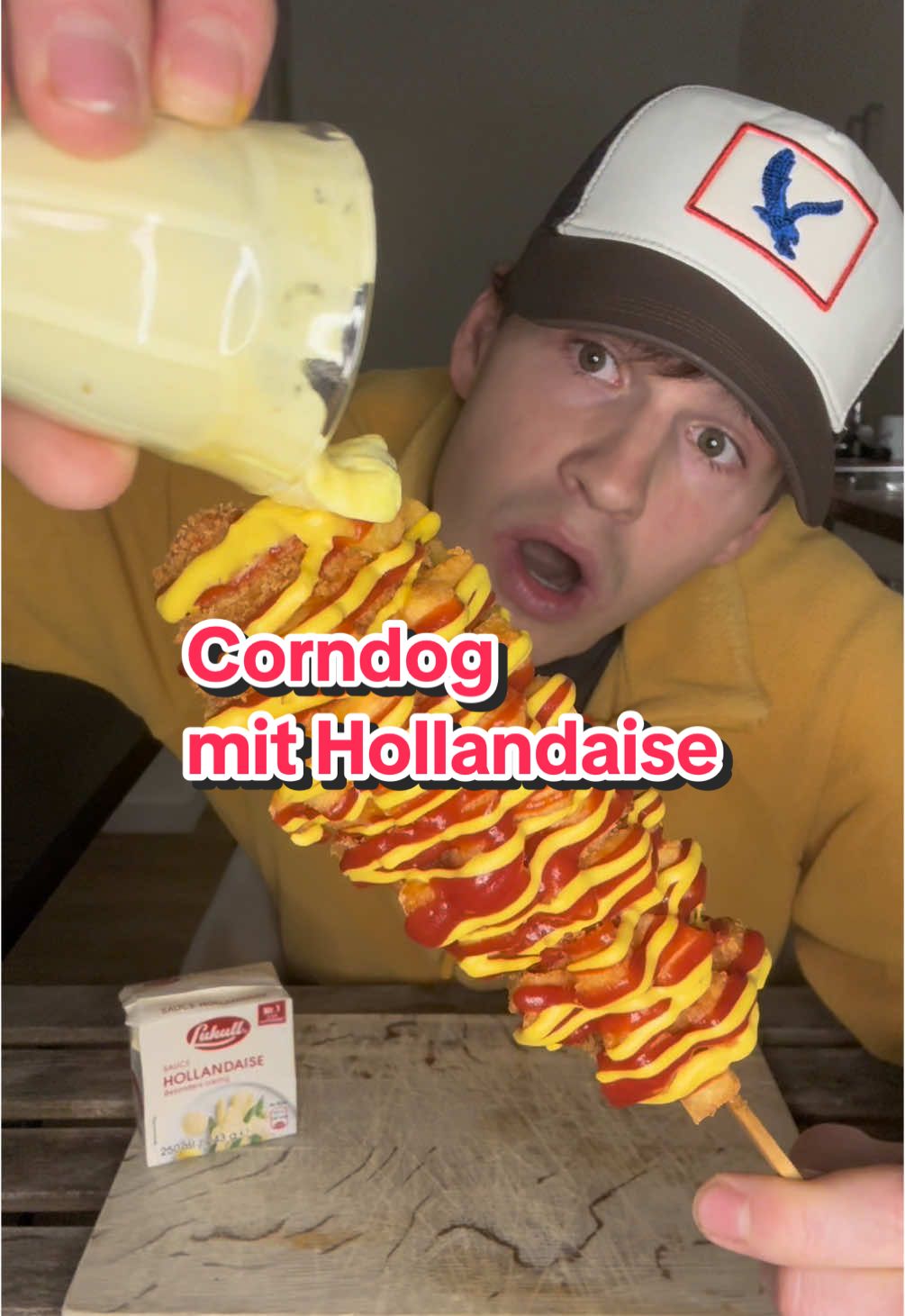 Antwort auf @Lacsap Kcebül Lübi Corndog MIT Sauce Hollandaise 👊🏼 #corndog #cheese #saucehollandaise #ketchup #senf #fried #sausage #corndogs #tastetest #fyp 