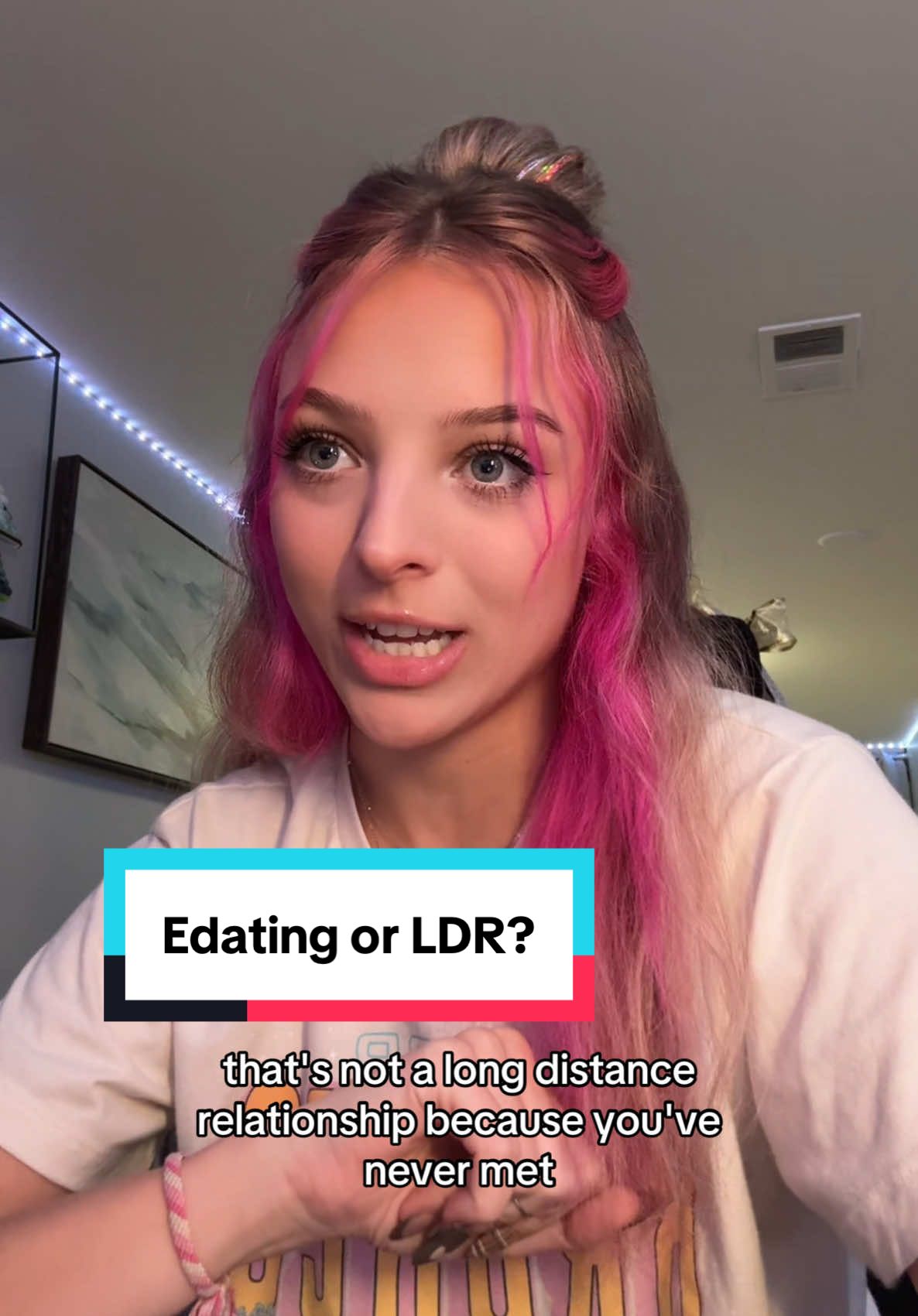 Replying to @Seif Long distance? or Edating? #gamer #techgirl #lindseyszn #edating #internetdating 