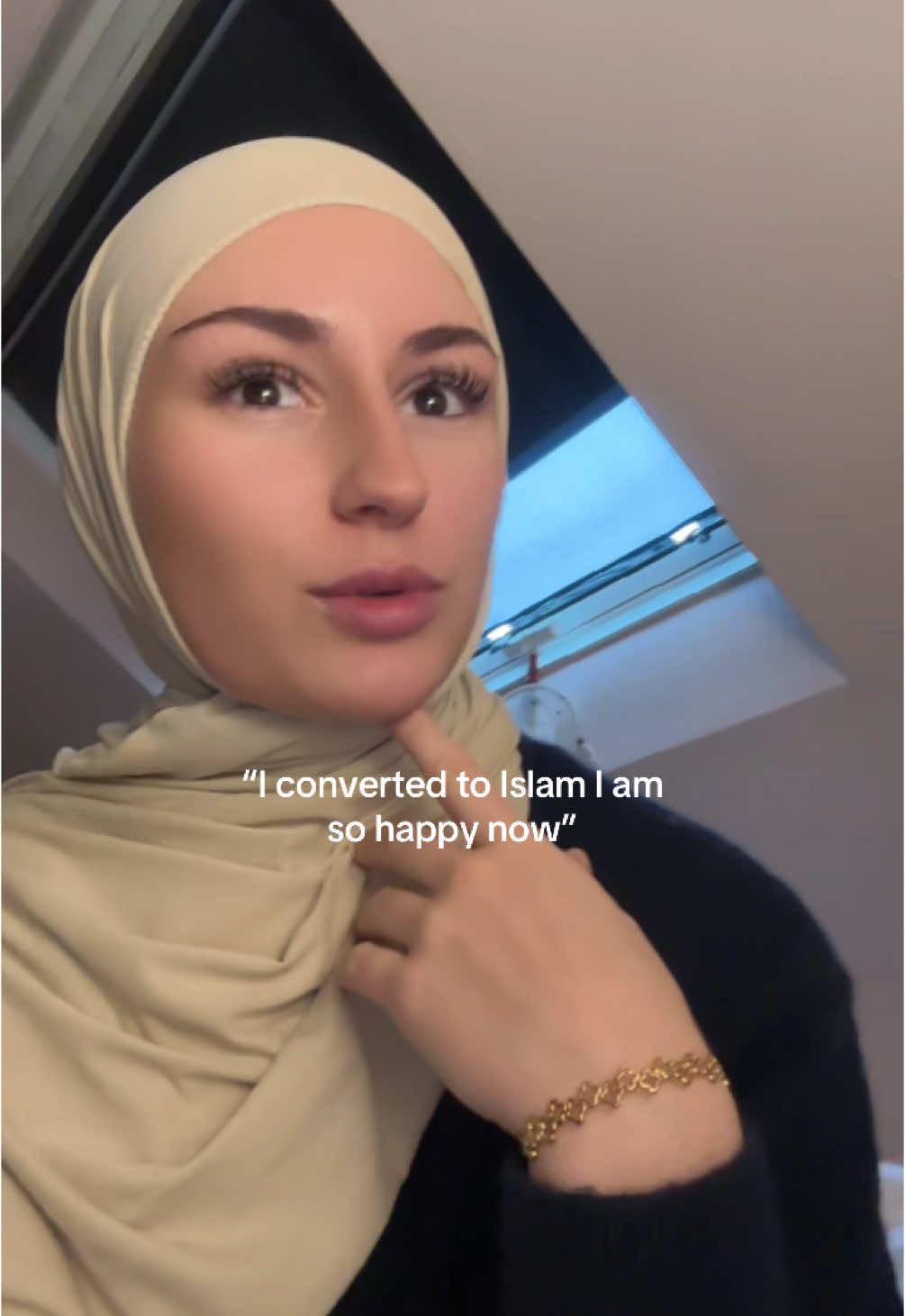 Mit wie viel Hass man rechnen muss als konvertierte darauf hat mich keiner drauf vorbeireitet  #muslimtiktok#revertmuslimah#muslimtok#deenoverdunya#revertmuslim#muslim#revert#muslimah#islamicreminder#islamic_video#islam#muslimgirl#muslimahtiktok#muslimtiktoks#trustallah 