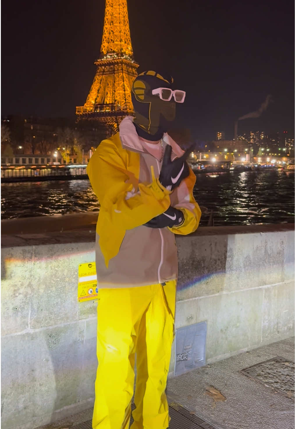 ‘Same Sh*t’ OUT NOW 🆕🥶🇫🇷 #booterbee #fyp #paris 