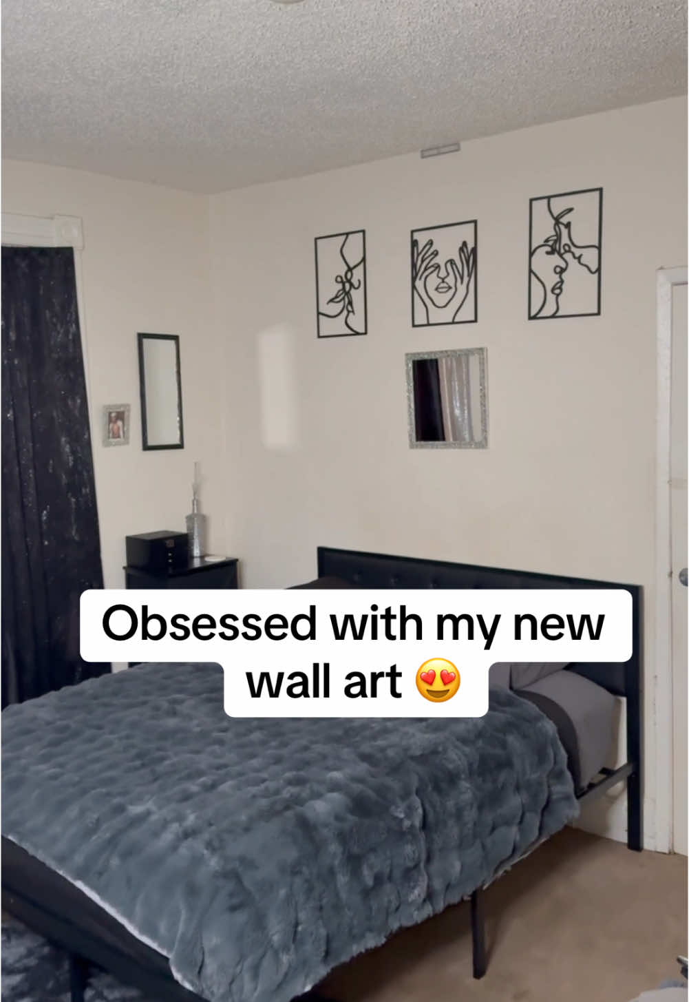 10/10 definitely recommend way better than I expected. Also, I was able to hang them up without making any screw holes in the wall 🙌🏾 #Home #homedecor #wallart #onsale 