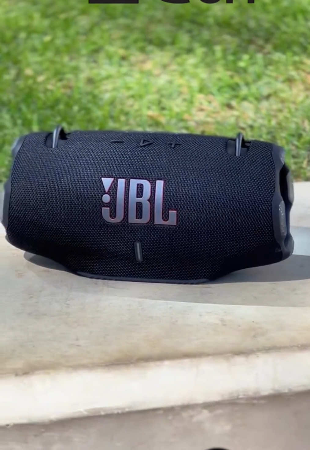 ¿Buscas el audio perfecto para tus fiestas? 🎉🔥  El JBL Xtreme 4 es todo lo que necesitas: sonido potente, bass increíble y resistencia para que no se pare ni un segundo. ¡Es hora de ponerle volumen a la diversión! 🔊💥 ¡Encuéntralo en nuestra Web! https://www.oportuna.com.uy