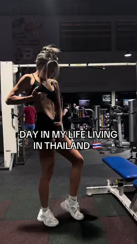 Literally loving life sm ☺️ #fyp #thailand #bangkok #bangkokthailand #thailandtiktok #livinginthailand #gym #gymgirl #Vlog #gymrat #GymLife #Fitness #gymmotivation #fitnessmotivation #GymTok #gymvlog 
