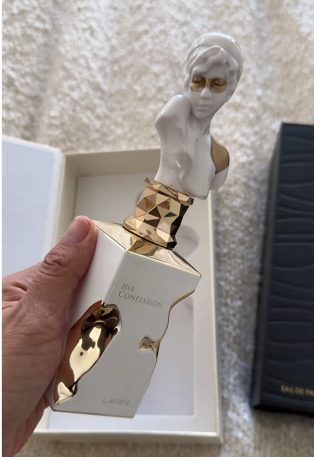 #lataffa #hisconfession #herconfession #perfumes #perfumesarabes #perfumesparamujer #perfumesmasculinos #ideasderegalos #perfectgiftidea @Oudware 