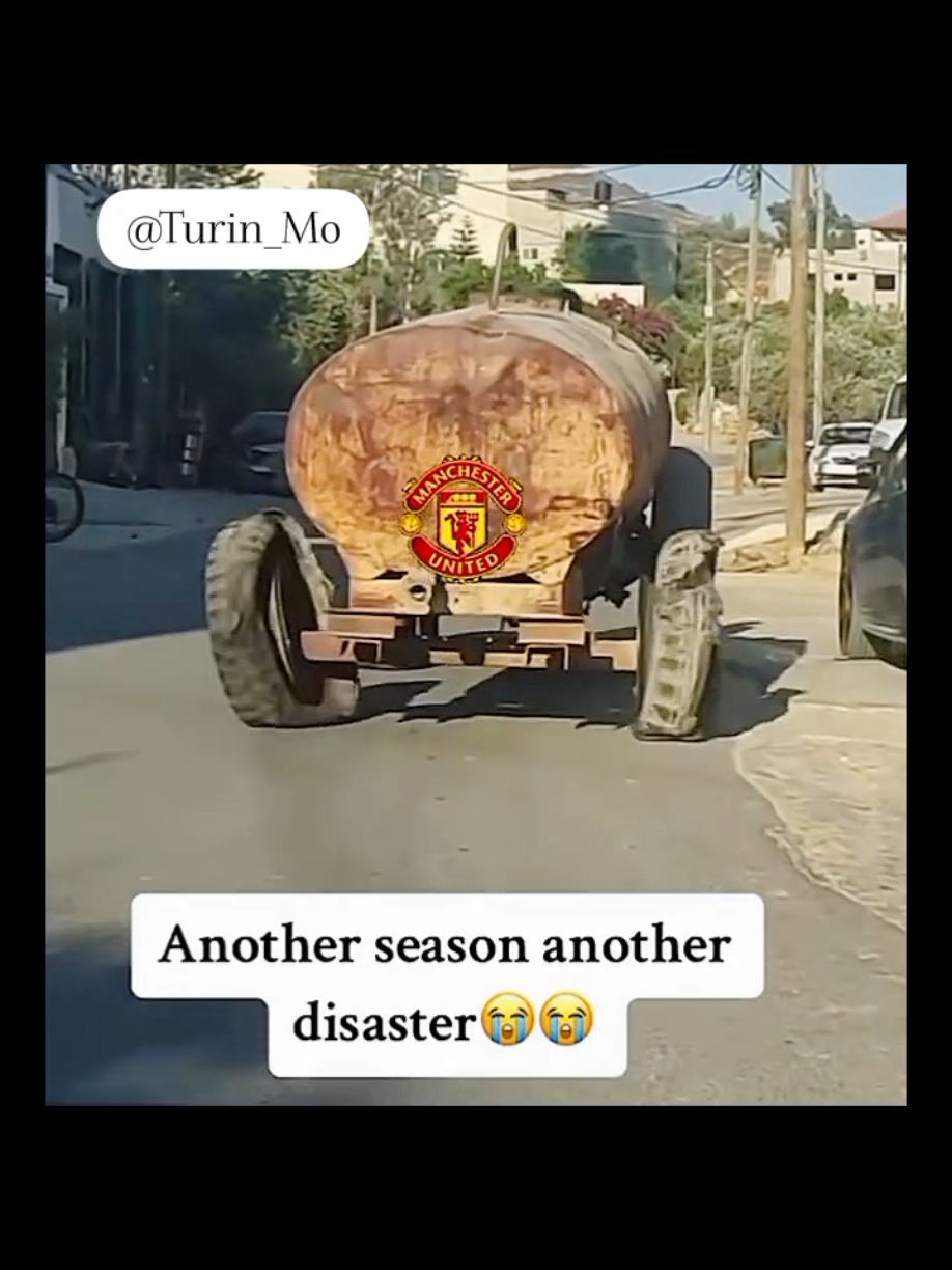 Man United Fans 😂😂  #manunitedfans #manchesterunited #uefachampionsleague #footballtiktok #fyp #fypageシ #uefaeuropaleague #PremierLeague #epl 