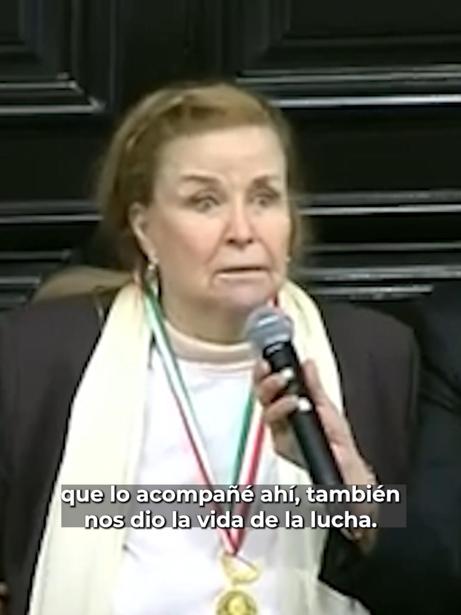 Si quieren nos vamos a La Chingada con Andrés Manuel: Ninfa María Deándar al recibir la medalla Belisario Domínguez en el Senado. #Latinus #InformaciónParaTi