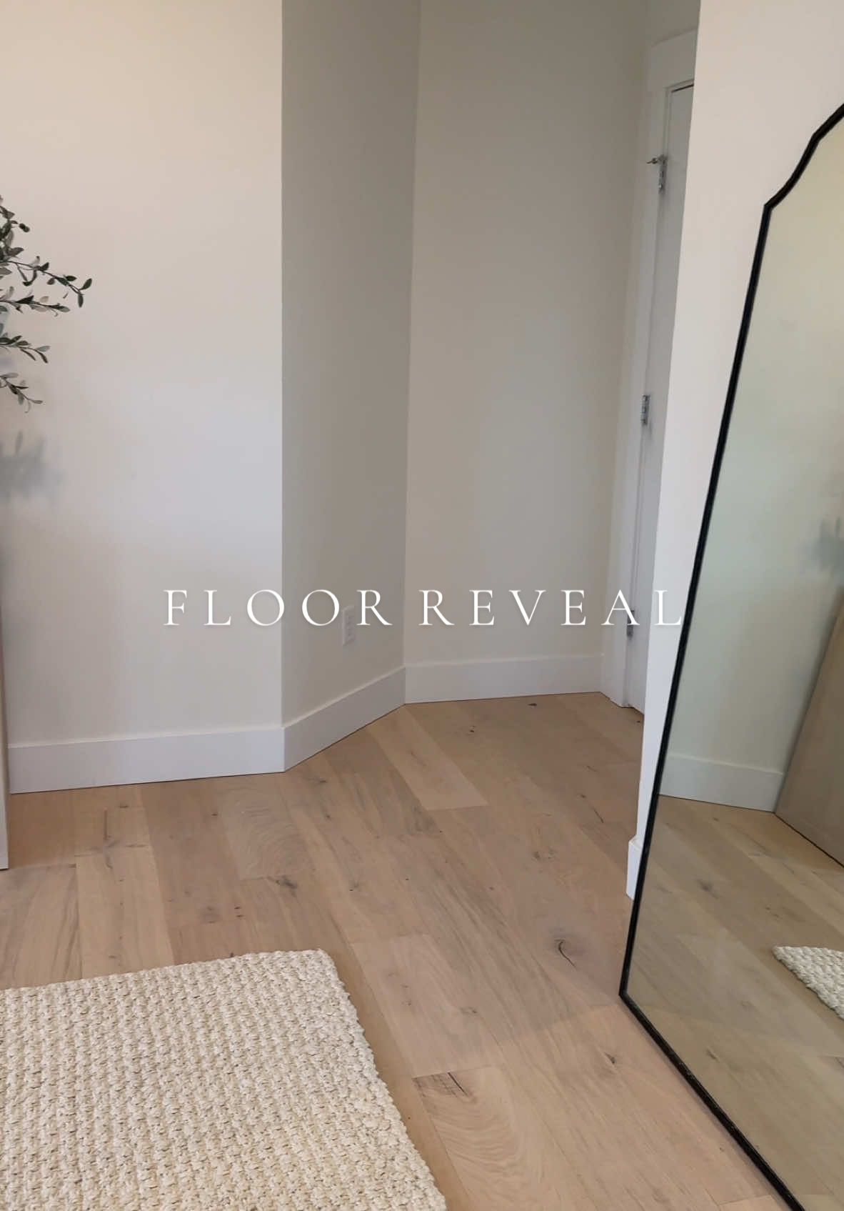 I LOVE LOVE LOVE AHHHH cant wait to show you the rest of the house!!!! #newfloor #hardwoods #lightoakflooring #lightoakhardwoods #homereno #reno #renovation #homerenovation #viral #aesthetic 