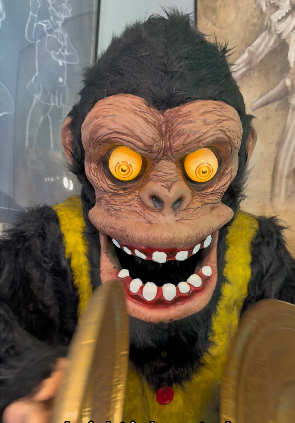 Big monkey. #fypシ゚viral #foryou #viral #scary #spirithalloween #retro #halloween #spooky #animatronic #nostalgia #horror #decoration #fnaf #creepy #spookyseason #new #possessed #scared 